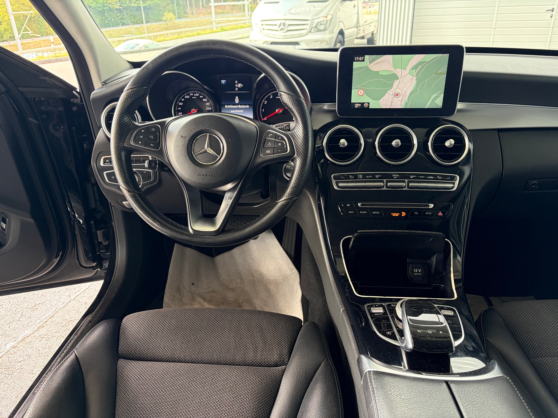 MERCEDES-BENZ C 400 Exclusive 4Matic 7G-Tronic-image-4