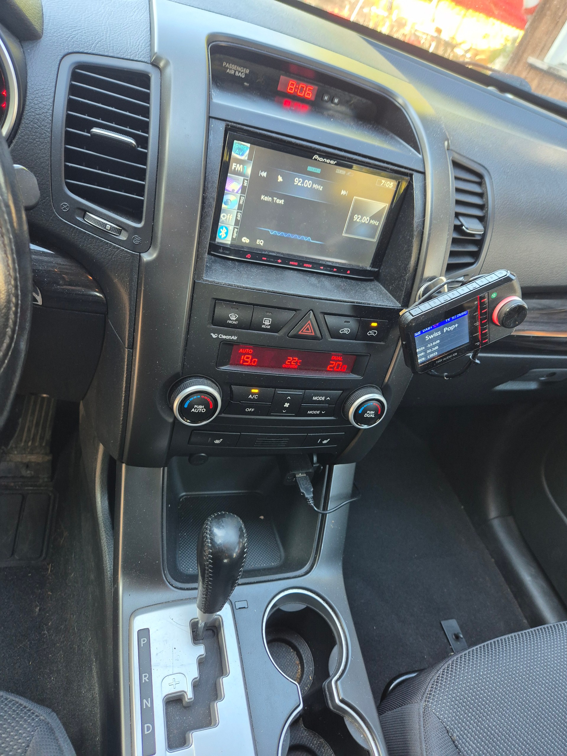 KIA Sorento 2.2 CRDI Style Automatic-image-23
