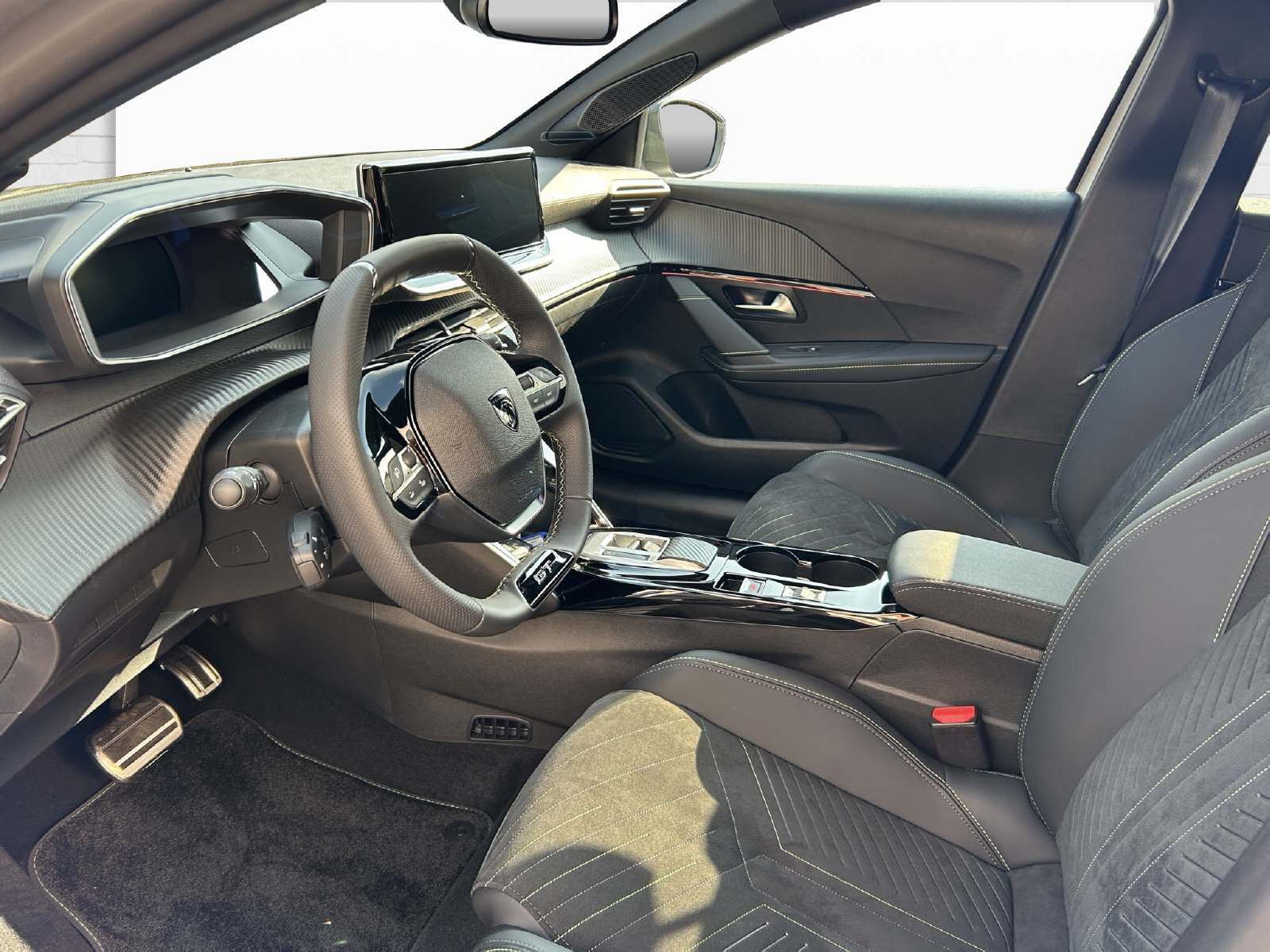 PEUGEOT 208 1.2 Hybrid 145 GT Exclusive-image-6