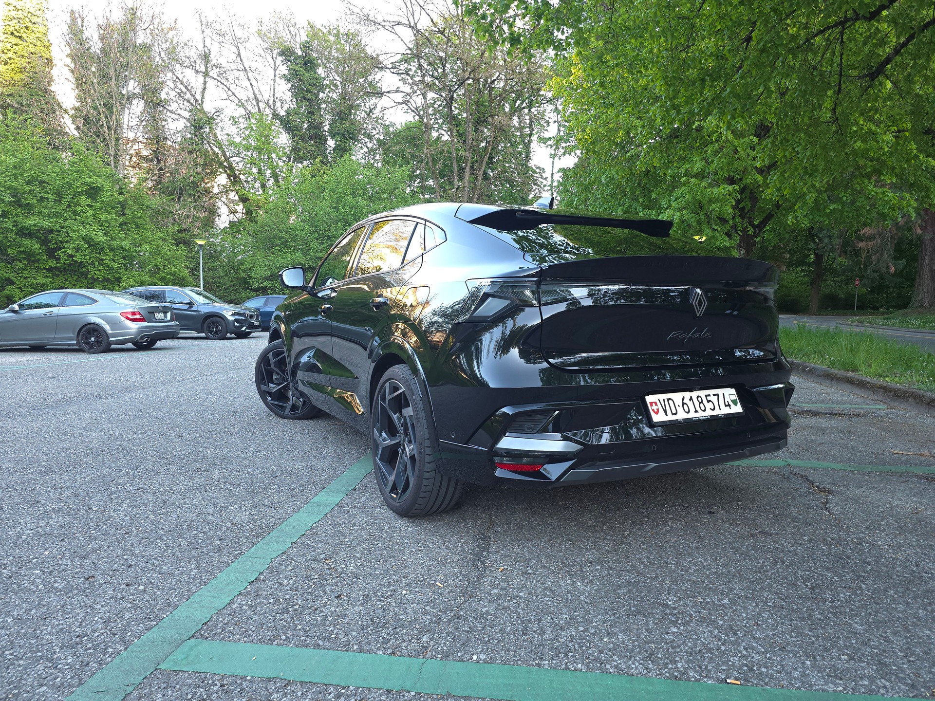 RENAULT 1.2 E-Tech Plug-in Atelier Alpine-image-1