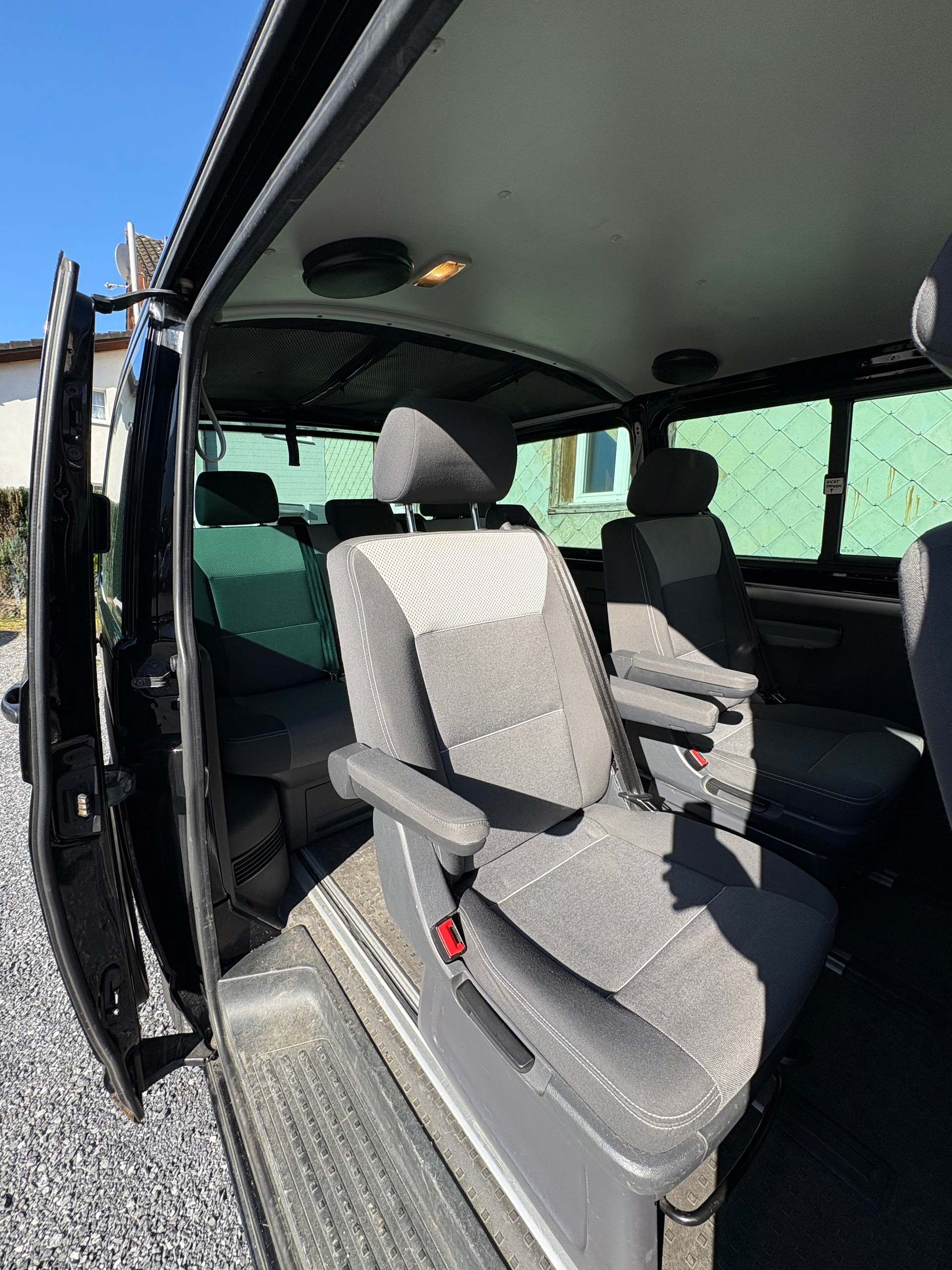 VW T5 Multivan Comfortline 2.5 TDI-image-7