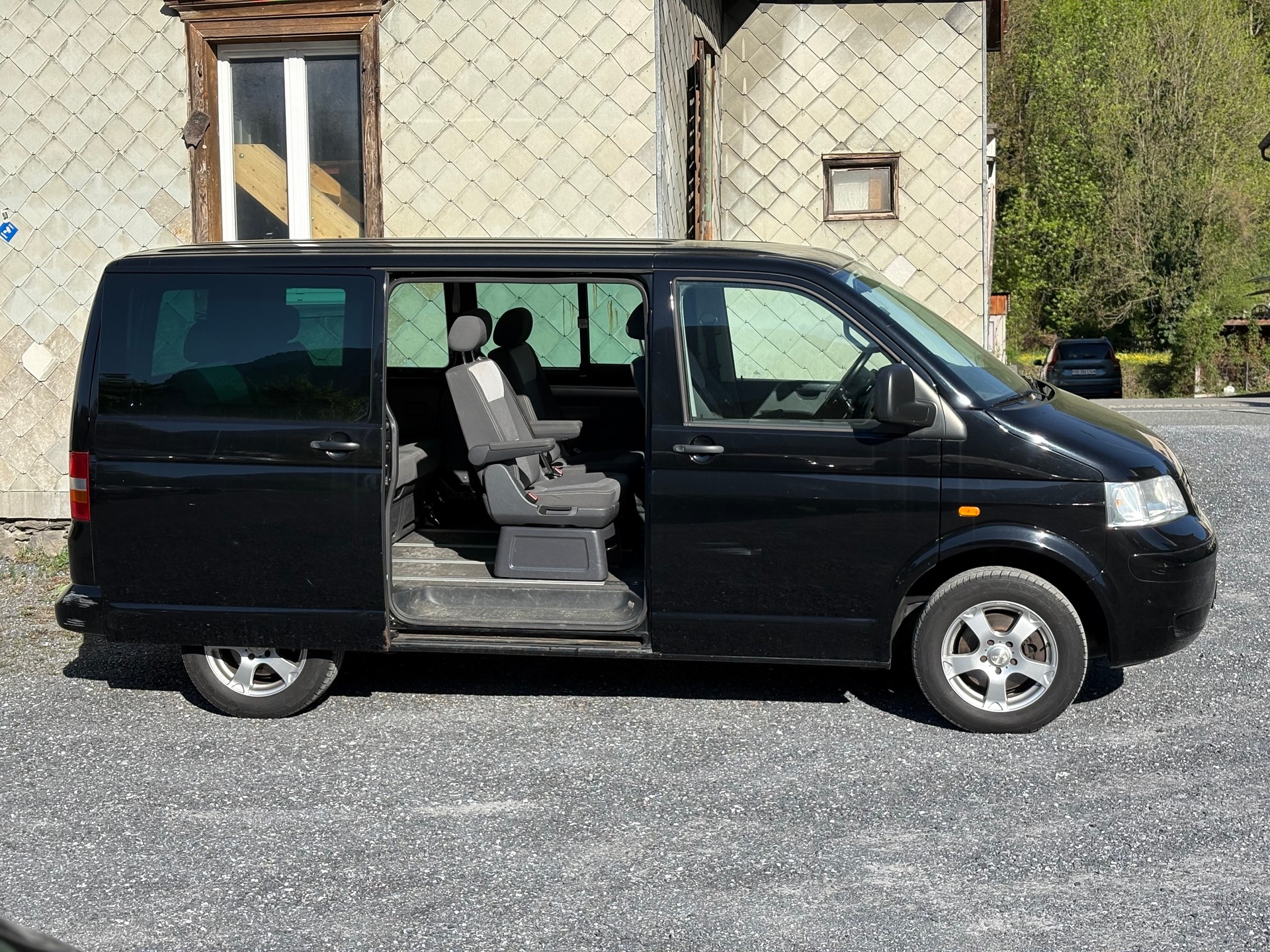 VW T5 Multivan Comfortline 2.5 TDI-image-12