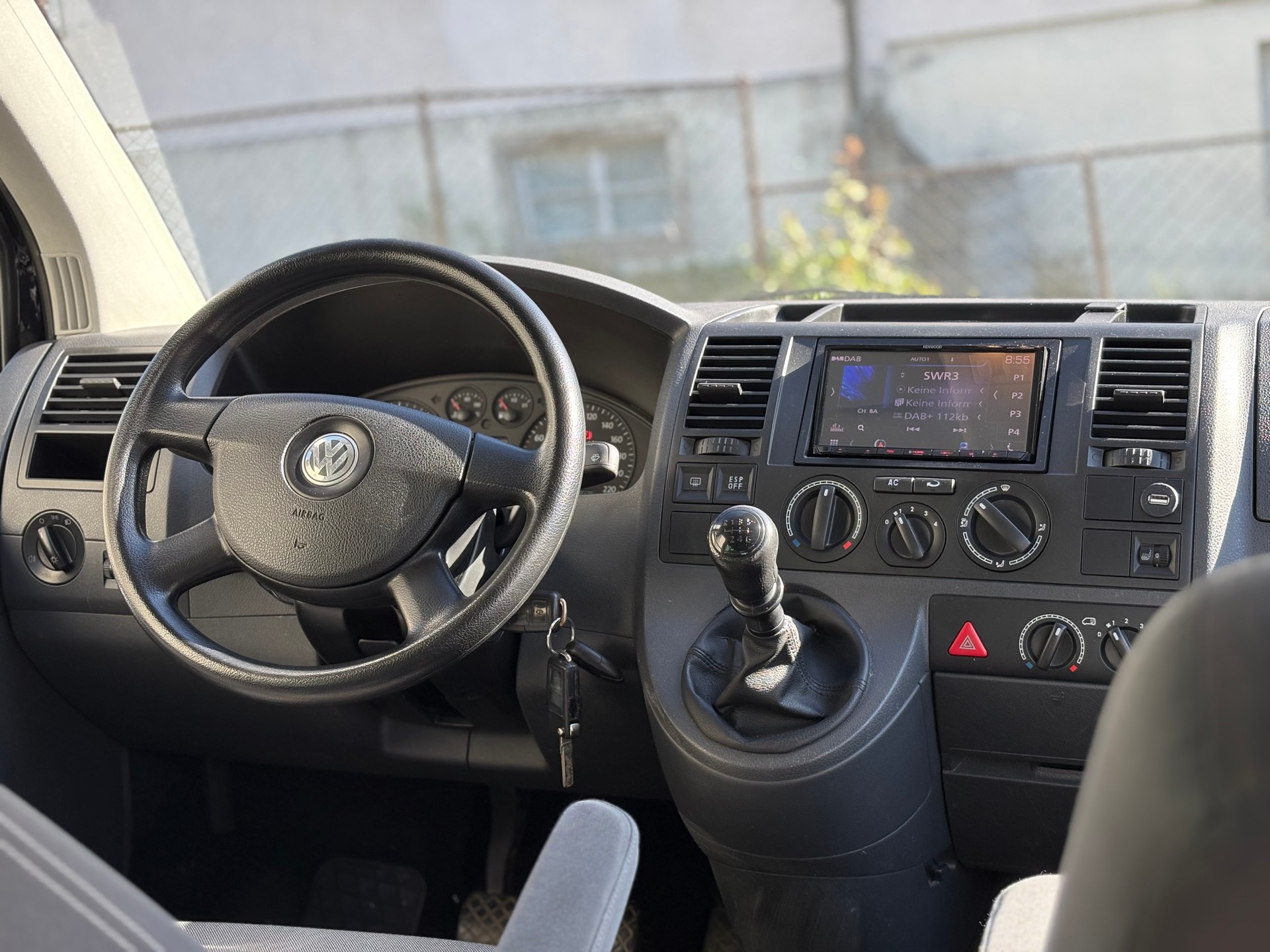 VW T5 Multivan Comfortline 2.5 TDI-image-10