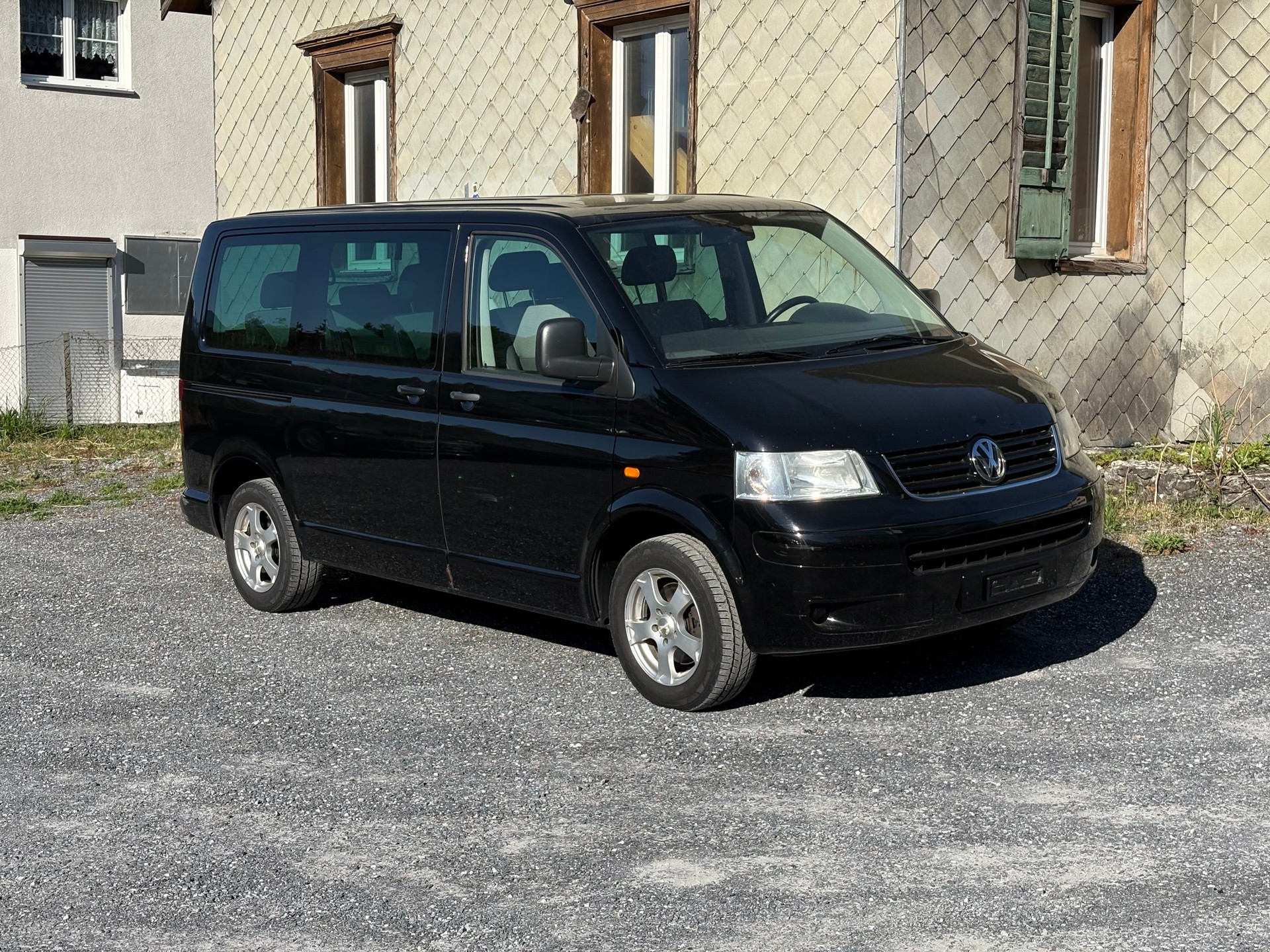 VW T5 Multivan Comfortline 2.5 TDI-image-1