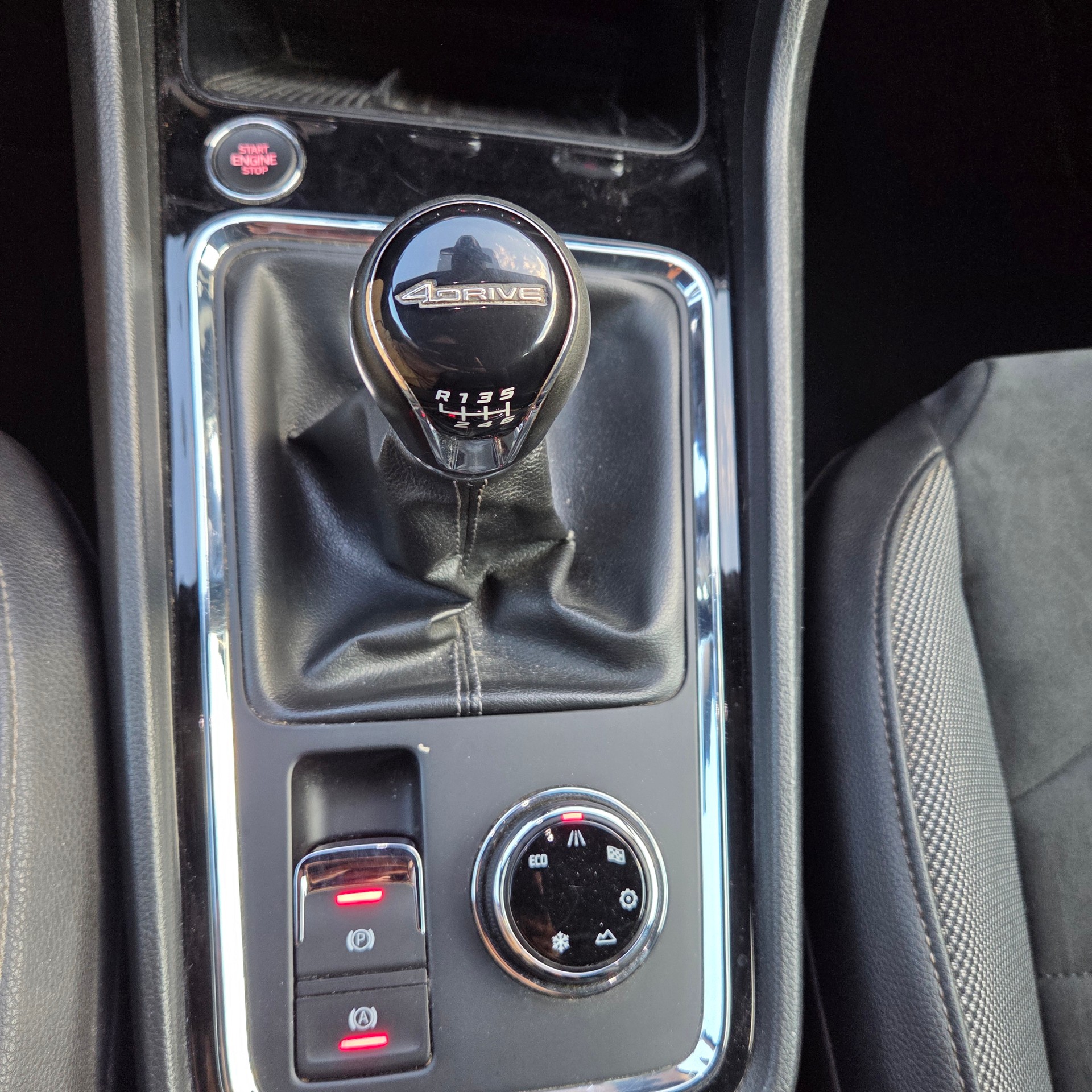 SEAT Ateca 2.0 TDI CR FR 4Drive-image-12