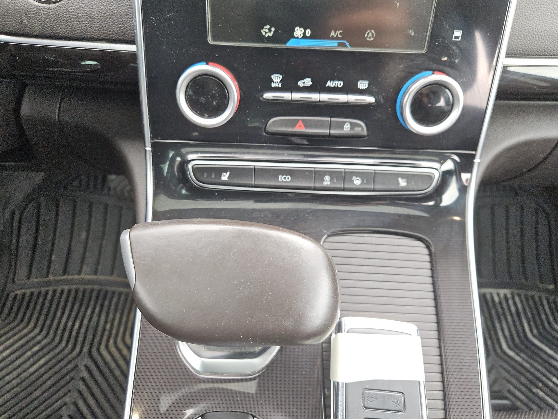 RENAULT Espace 1.6 TCe Intens EDC-image-9