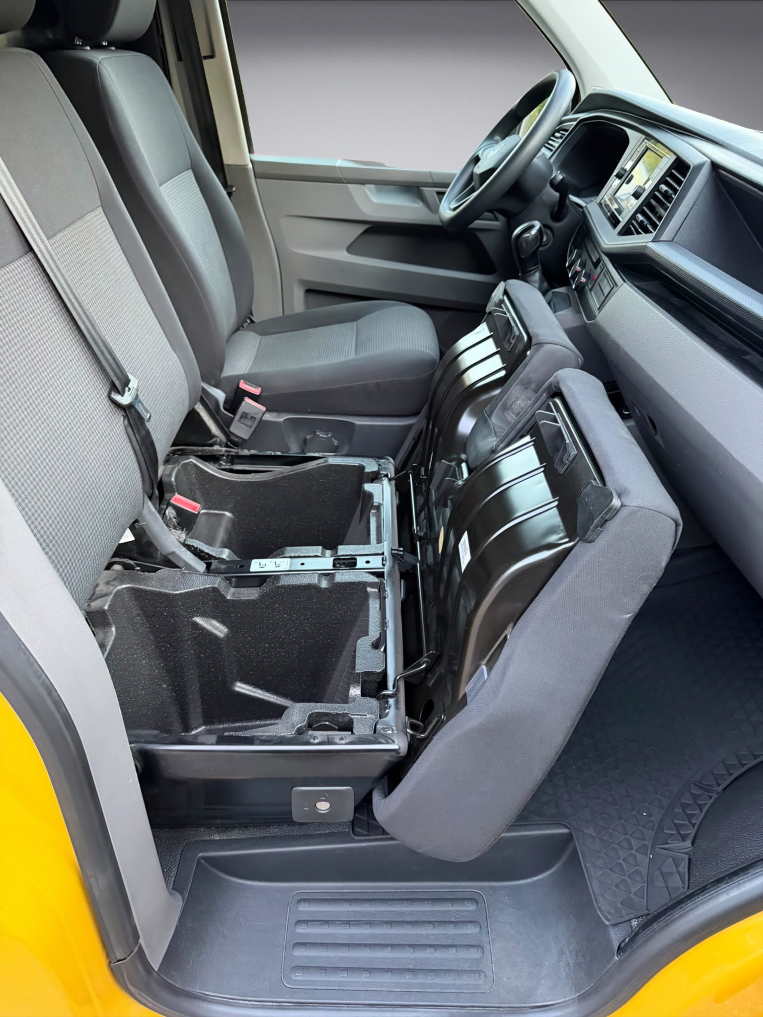 VW T6.1 2.0 TDI 4Motion DSG * Automat * Rückfahrkamera * Flügeltüre * L&R Schiebetüre *-image-13