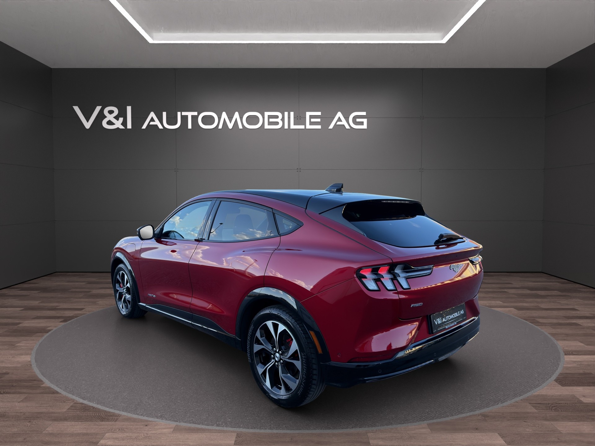 FORD Mustang MACH-E AWD 75 kWh-image-3