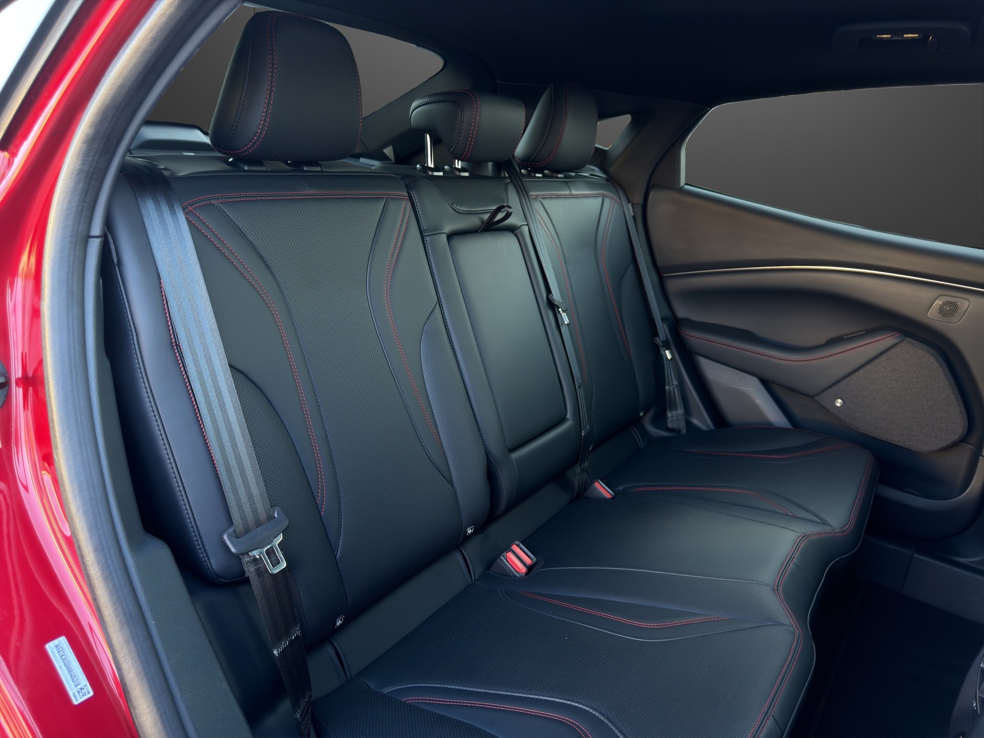 FORD Mustang MACH-E AWD 75 kWh-image-20