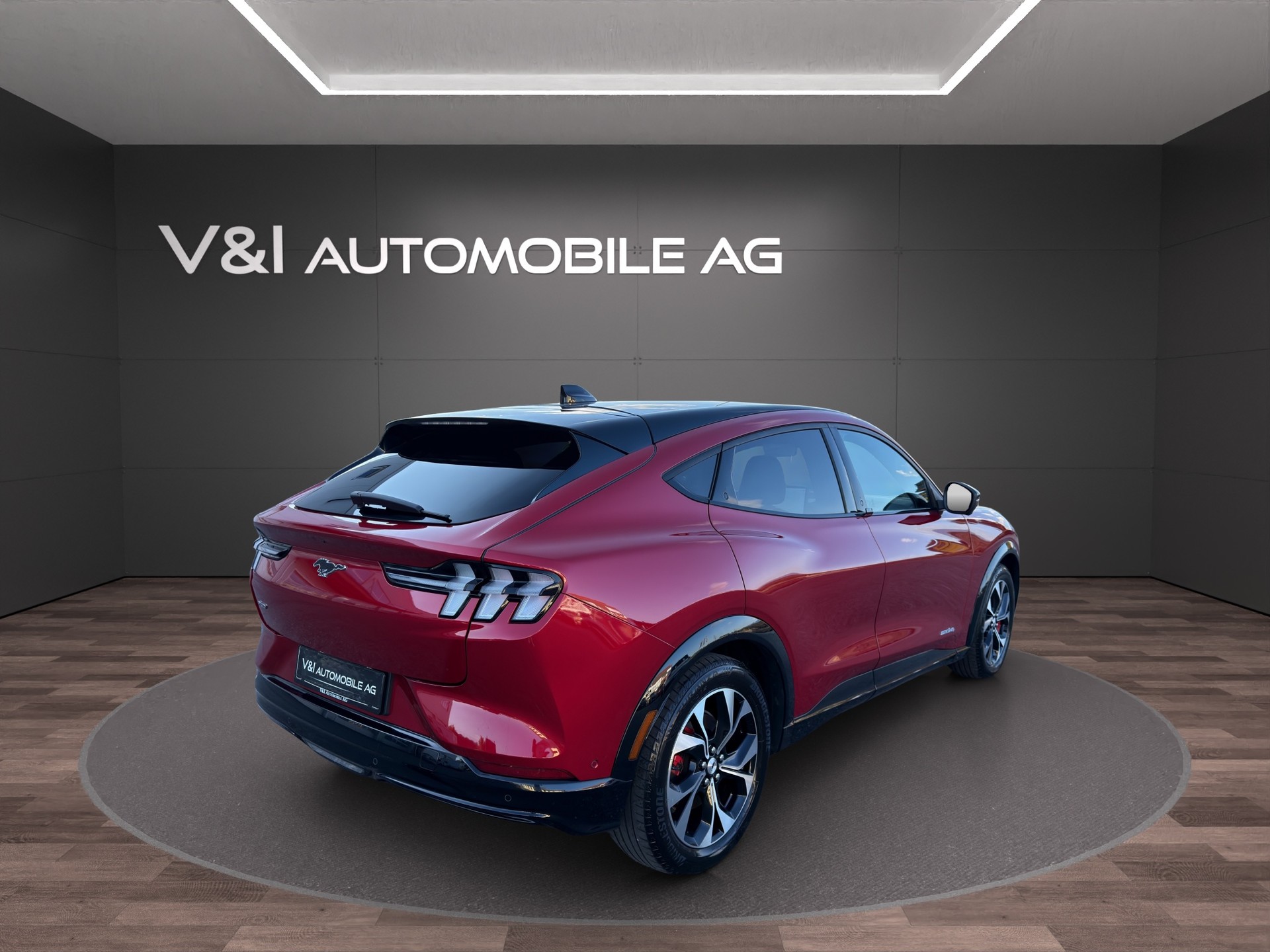 FORD Mustang MACH-E AWD 75 kWh-image-4