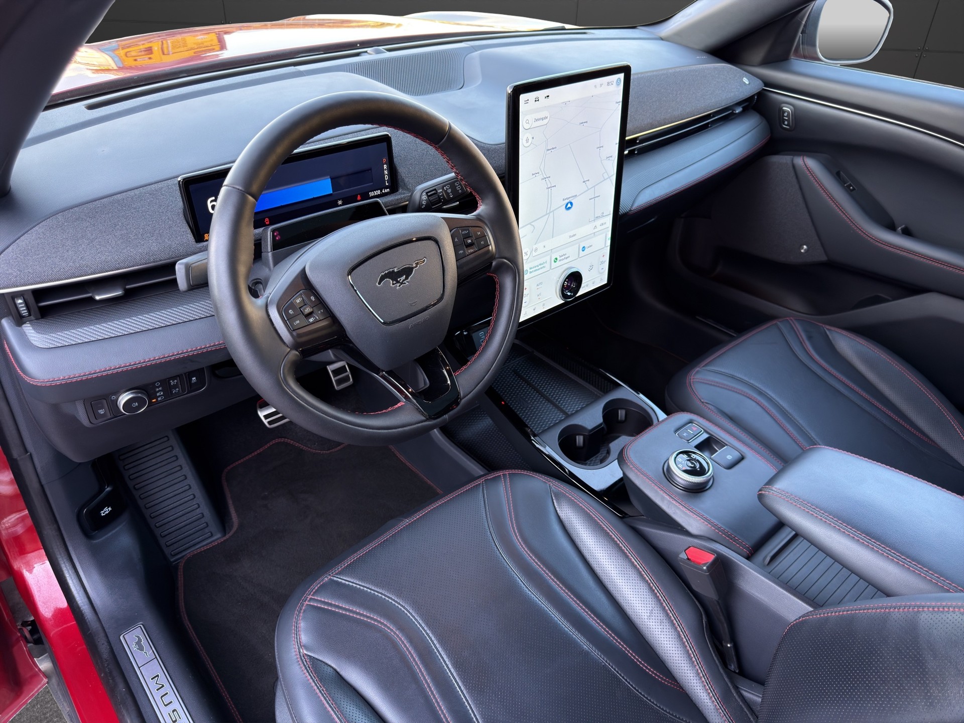 FORD Mustang MACH-E AWD 75 kWh-image-9