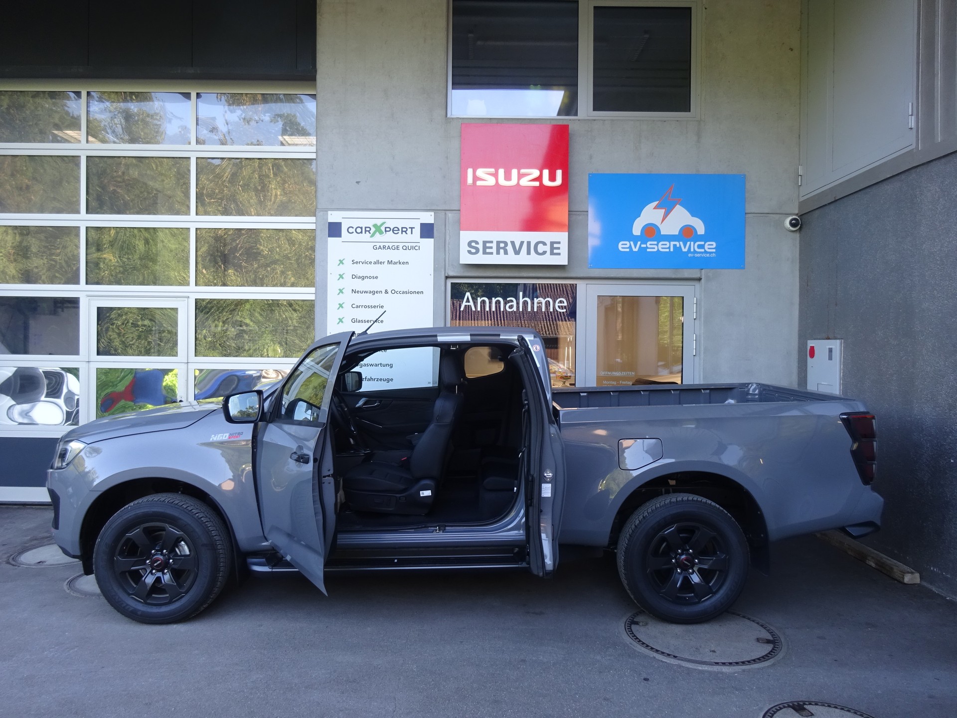 ISUZU D-MAX 1.9 SpaceCab N60 Nitro Sport 4x4 AT-image-3
