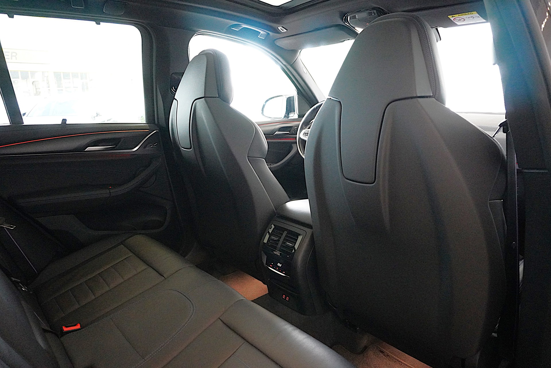 BMW X3 M40i-image-16