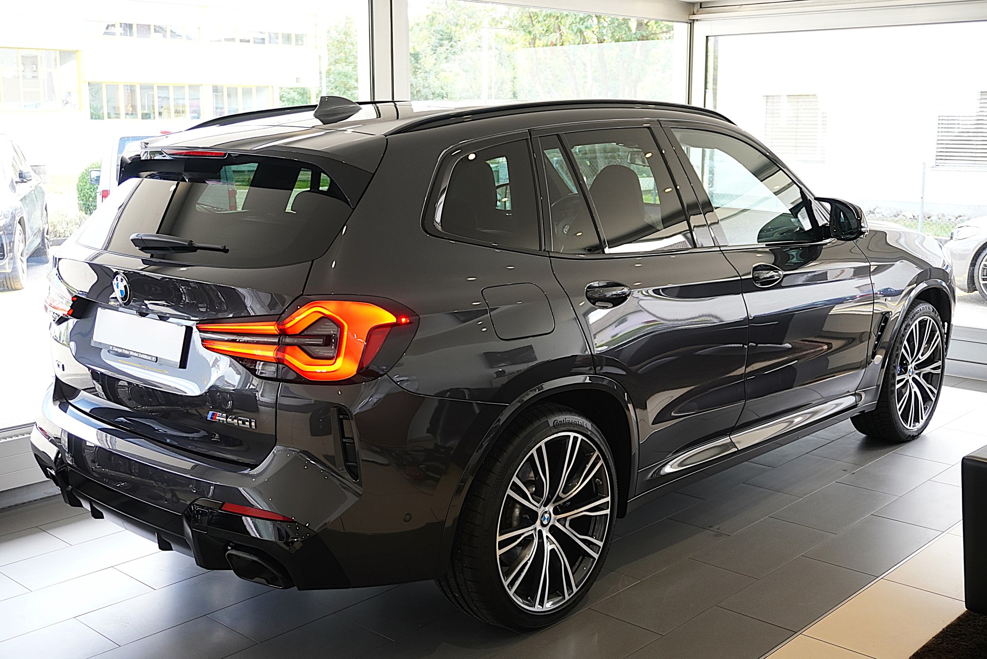 BMW X3 M40i-image-4