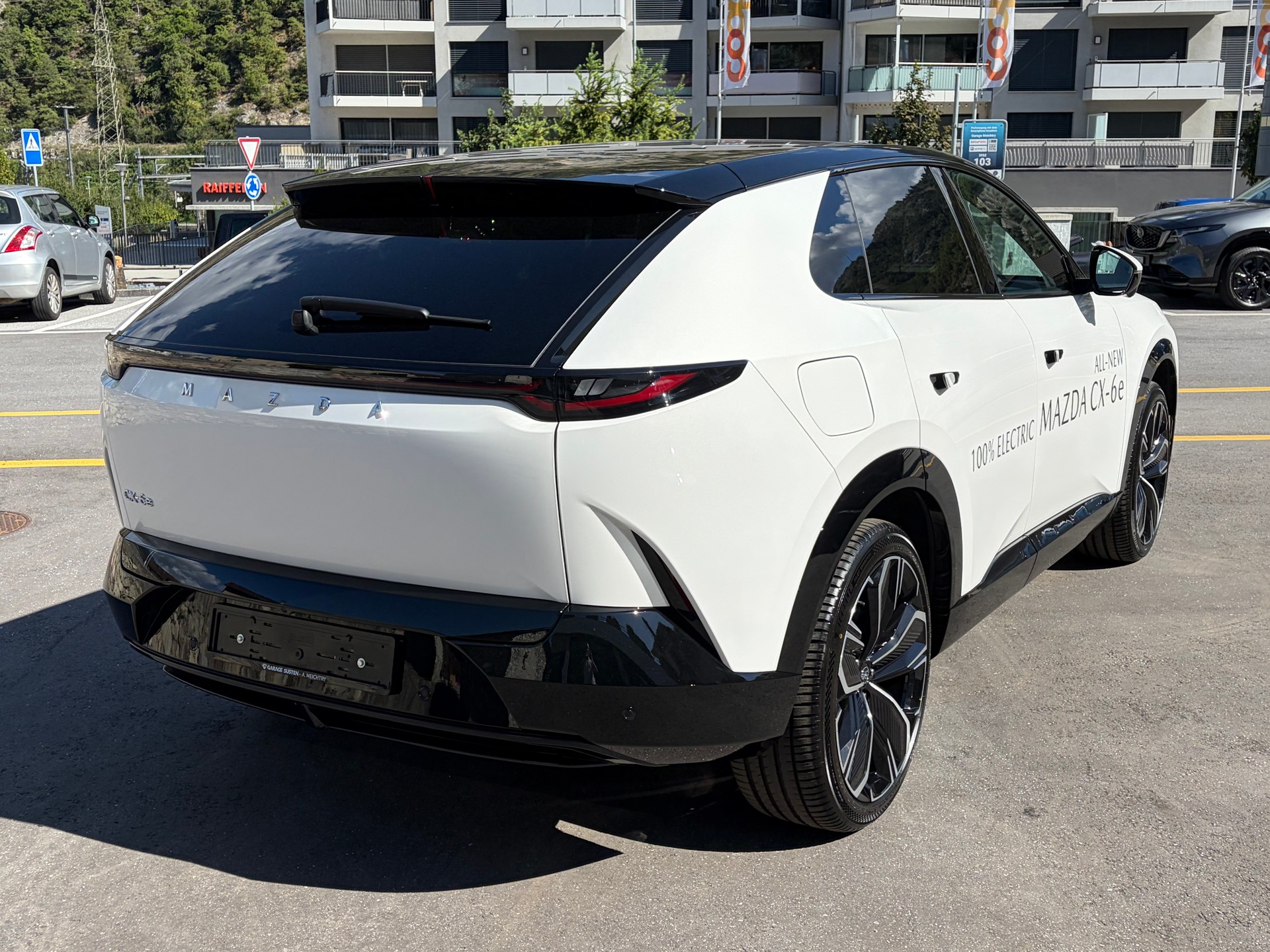 MAZDA CX-6e Takumi-image-4