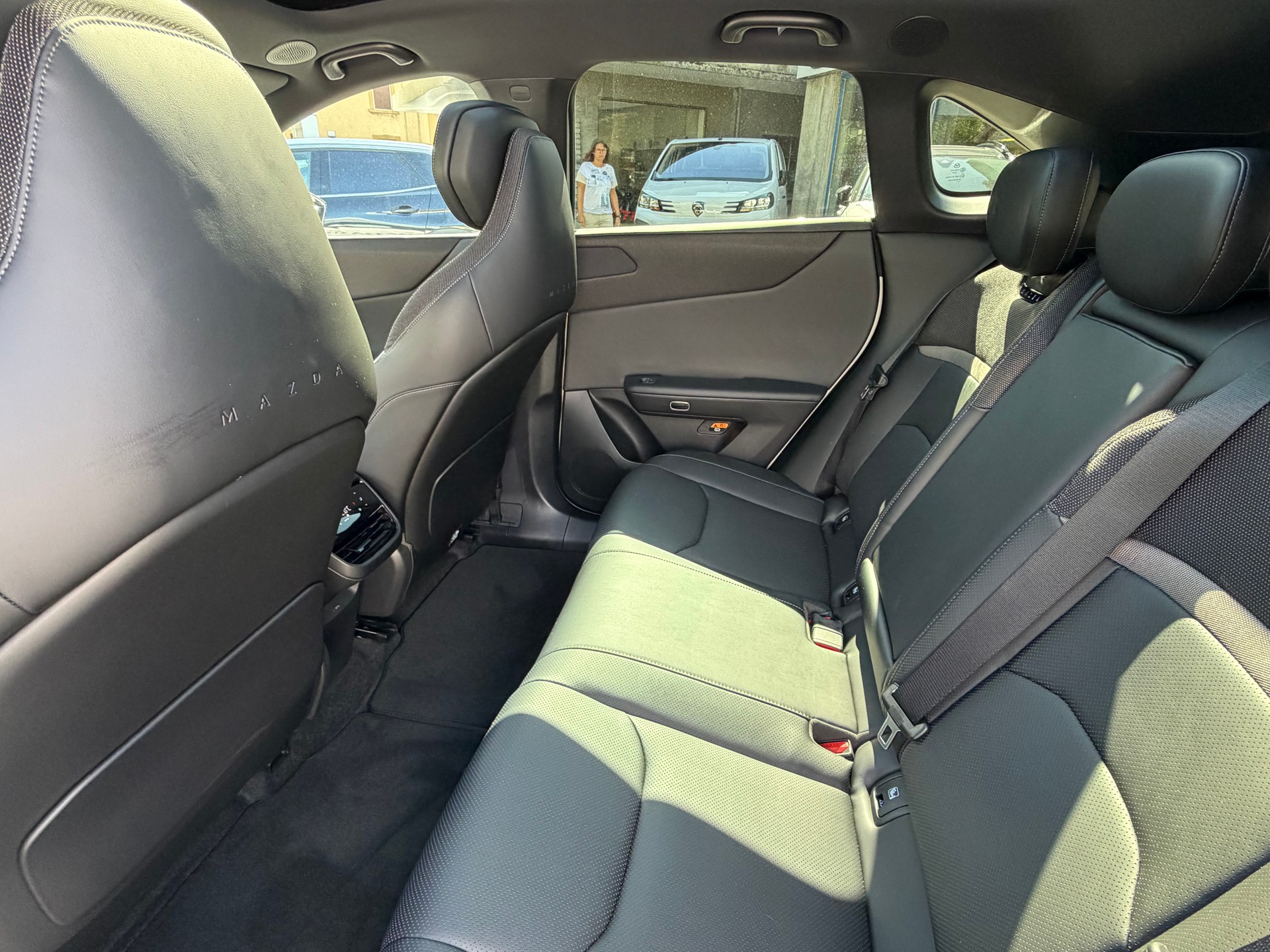 MAZDA CX-6e Takumi-image-10