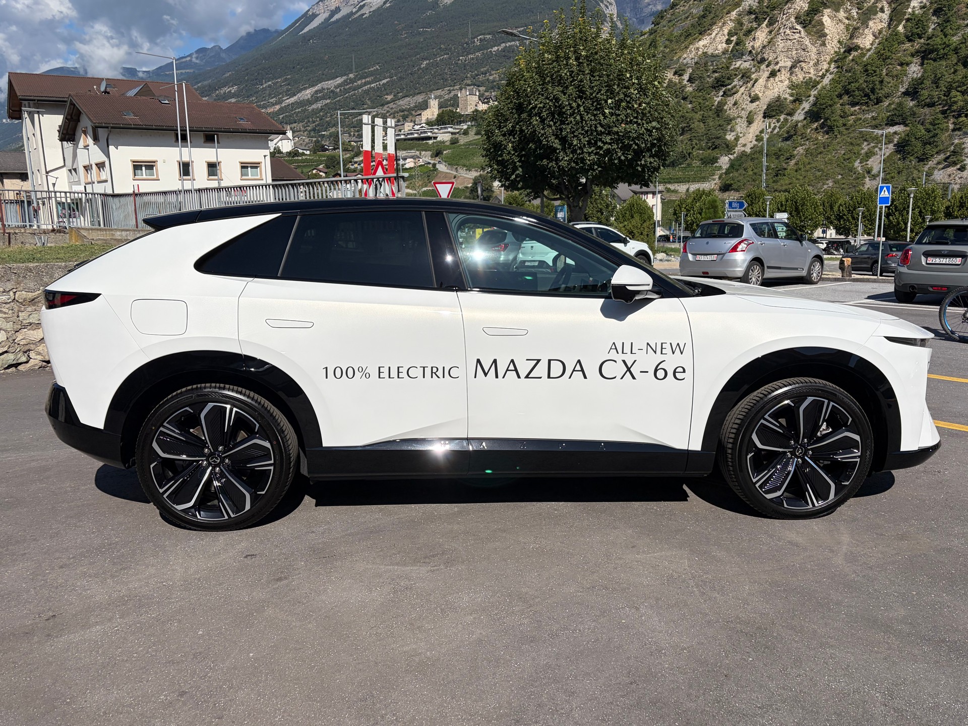 MAZDA CX-6e Takumi-image-5