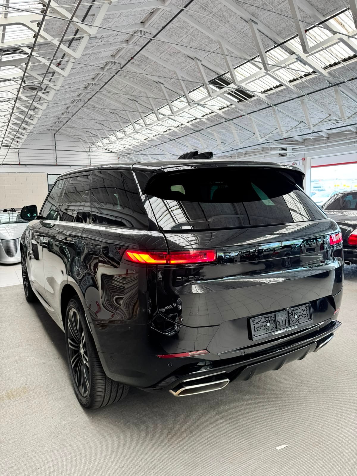LAND ROVER Range Rover Sport P550e 3.0 Si6 PHEV Autobiography Automatic-image-5
