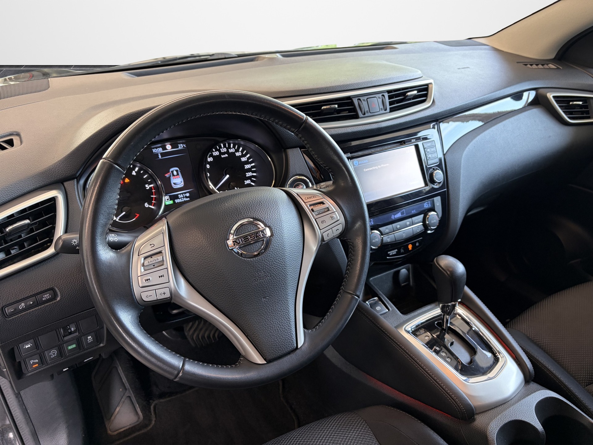 NISSAN Qashqai 1.6 dCi 360° Xtronic CVT-image-9