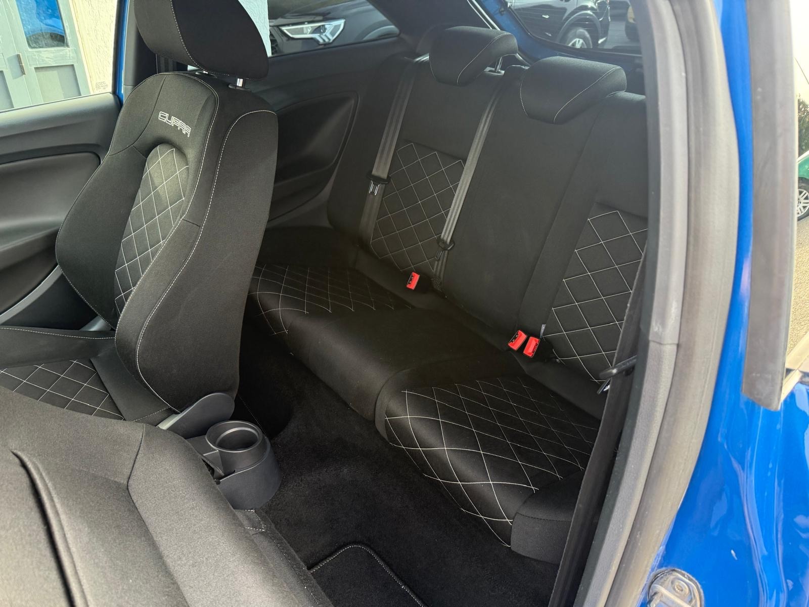 SEAT Ibiza SC 1.4 TSI Cupra R-Evolution DSG-image-6