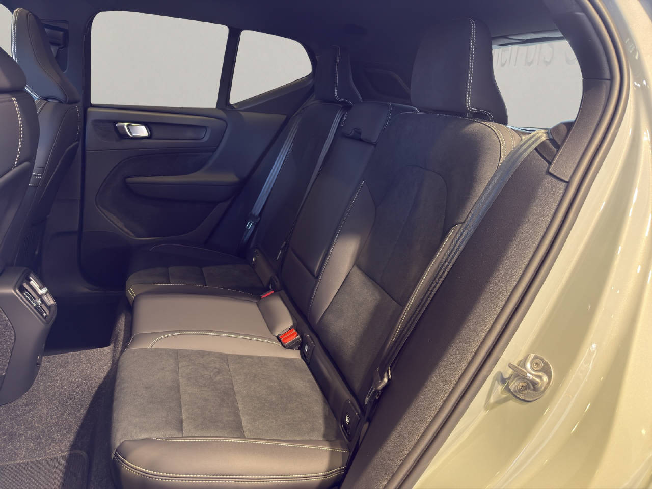 VOLVO EX40 Twin Ultra AWD-image-5