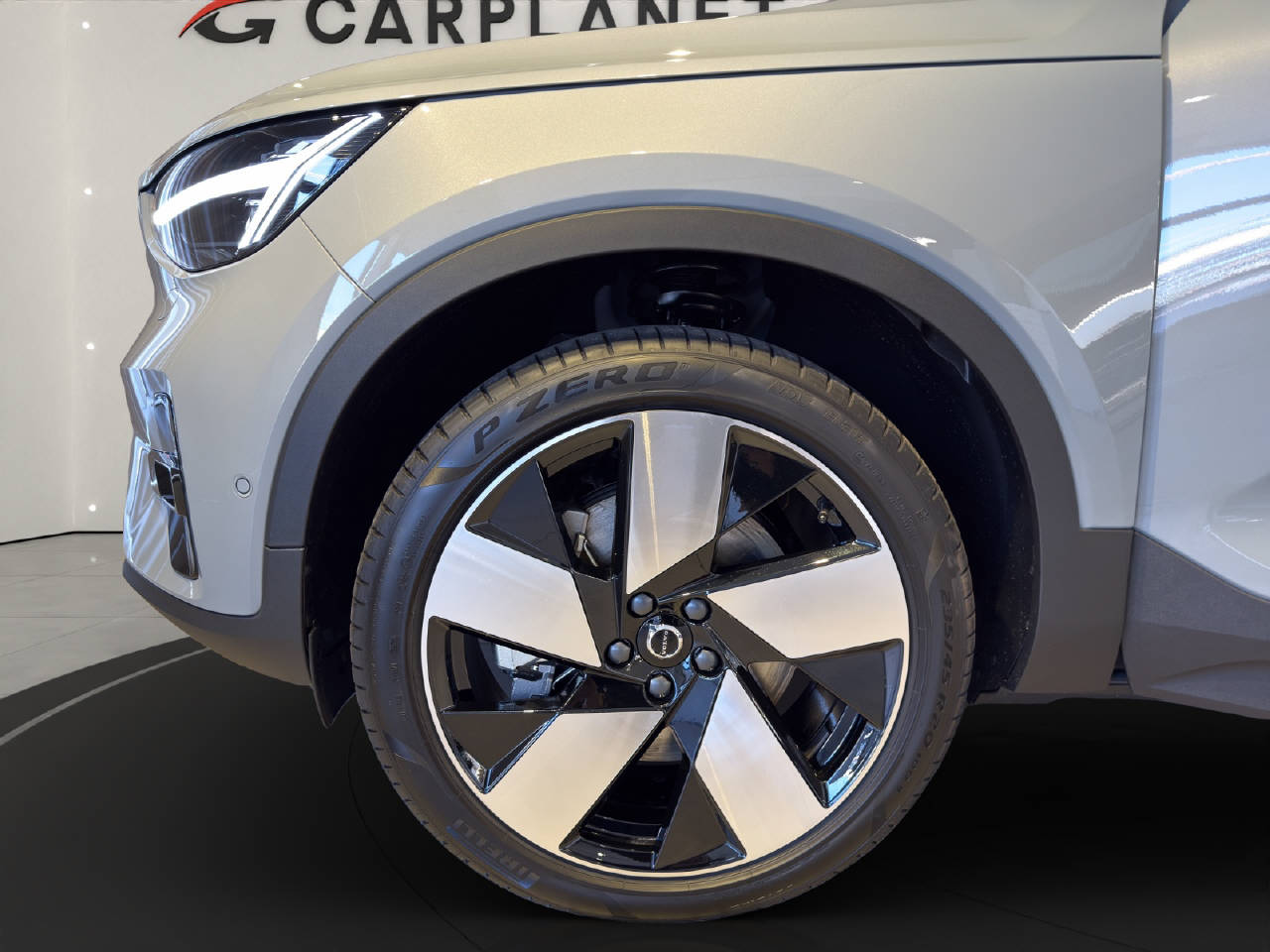 VOLVO EX40 Twin Ultra AWD-image-13