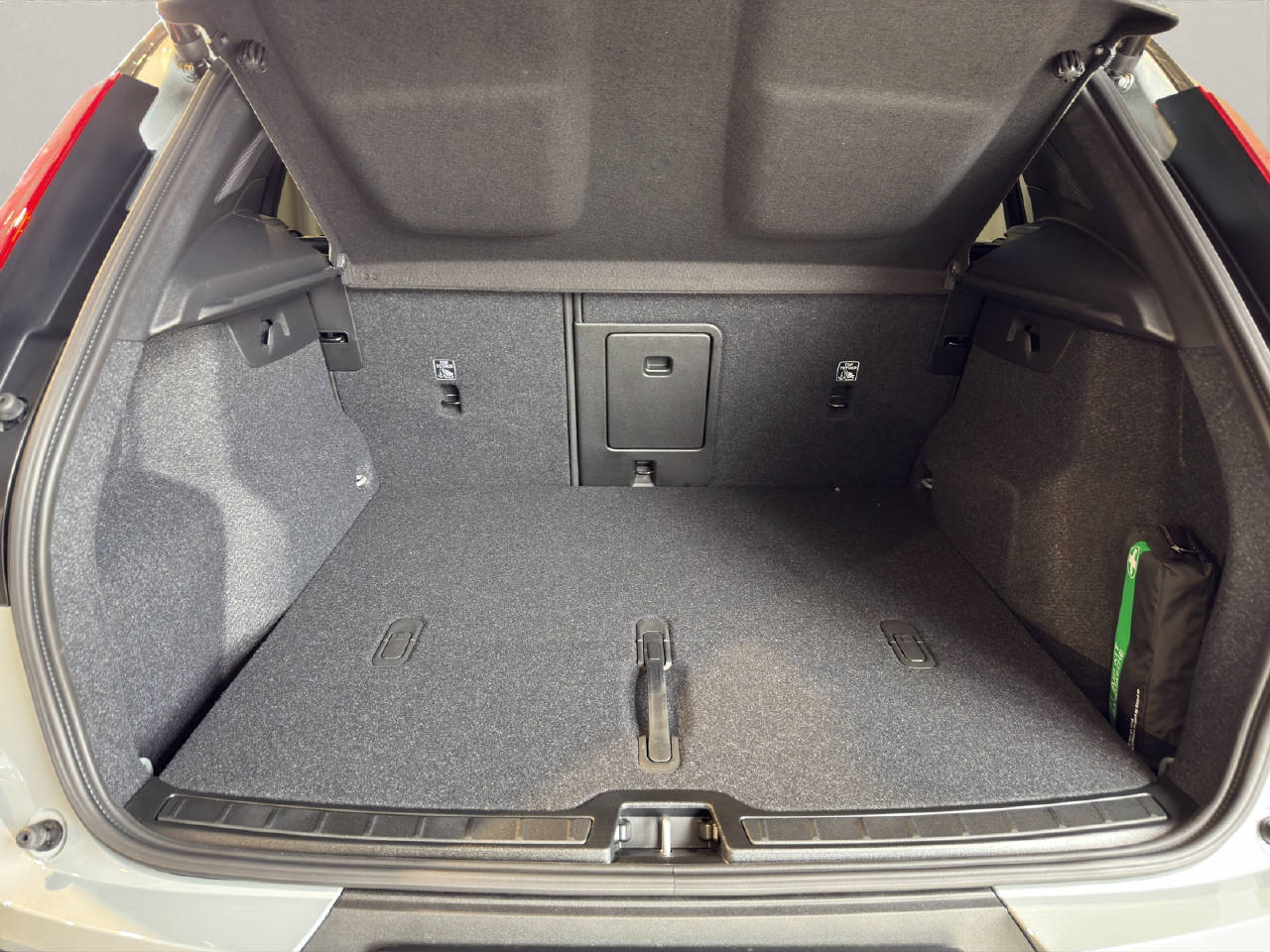 VOLVO EX40 Twin Ultra AWD-image-6