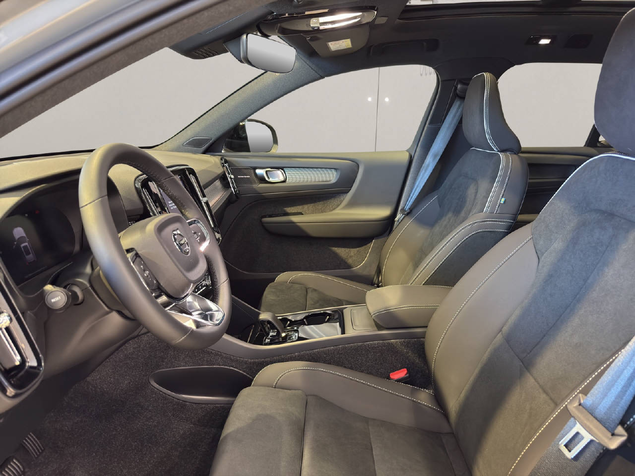 VOLVO EX40 Twin Ultra AWD-image-4