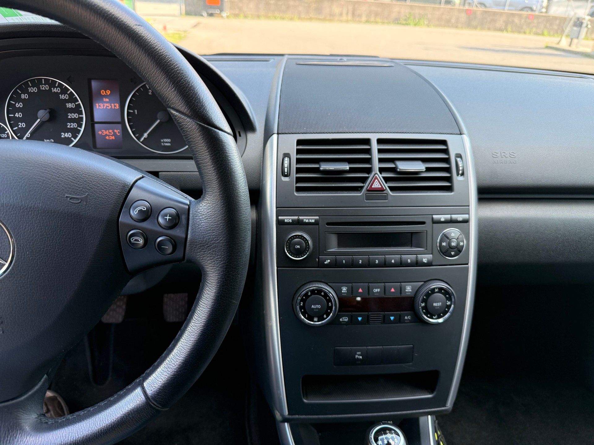 MERCEDES-BENZ A 180 CDI Avantgarde-image-10