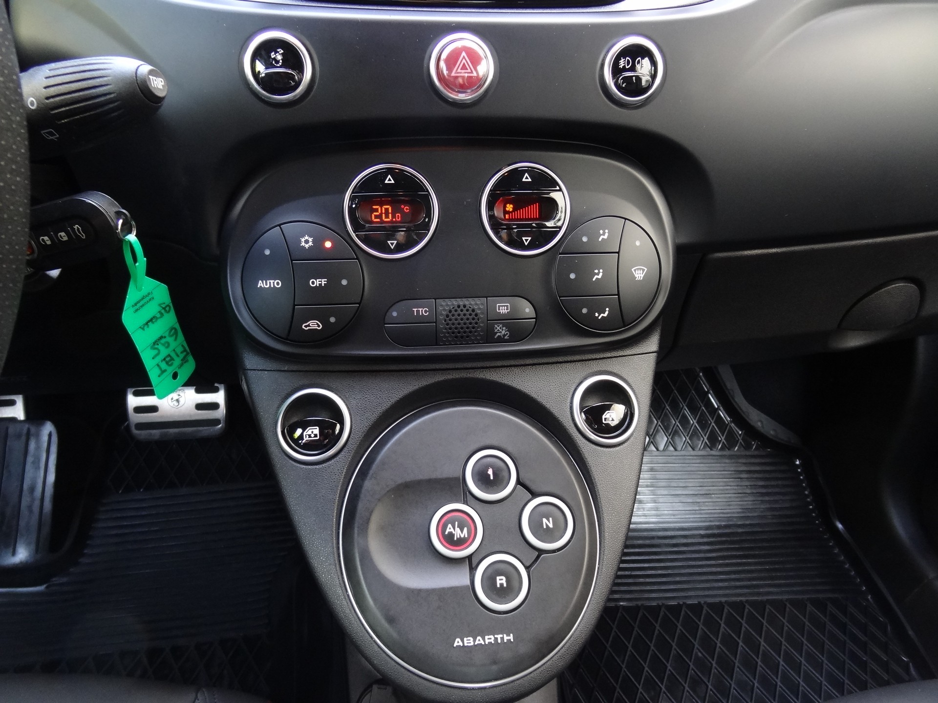 FIAT 695 1.4 16V Turbo Abarth 695 Competizione Dualogic-image-12