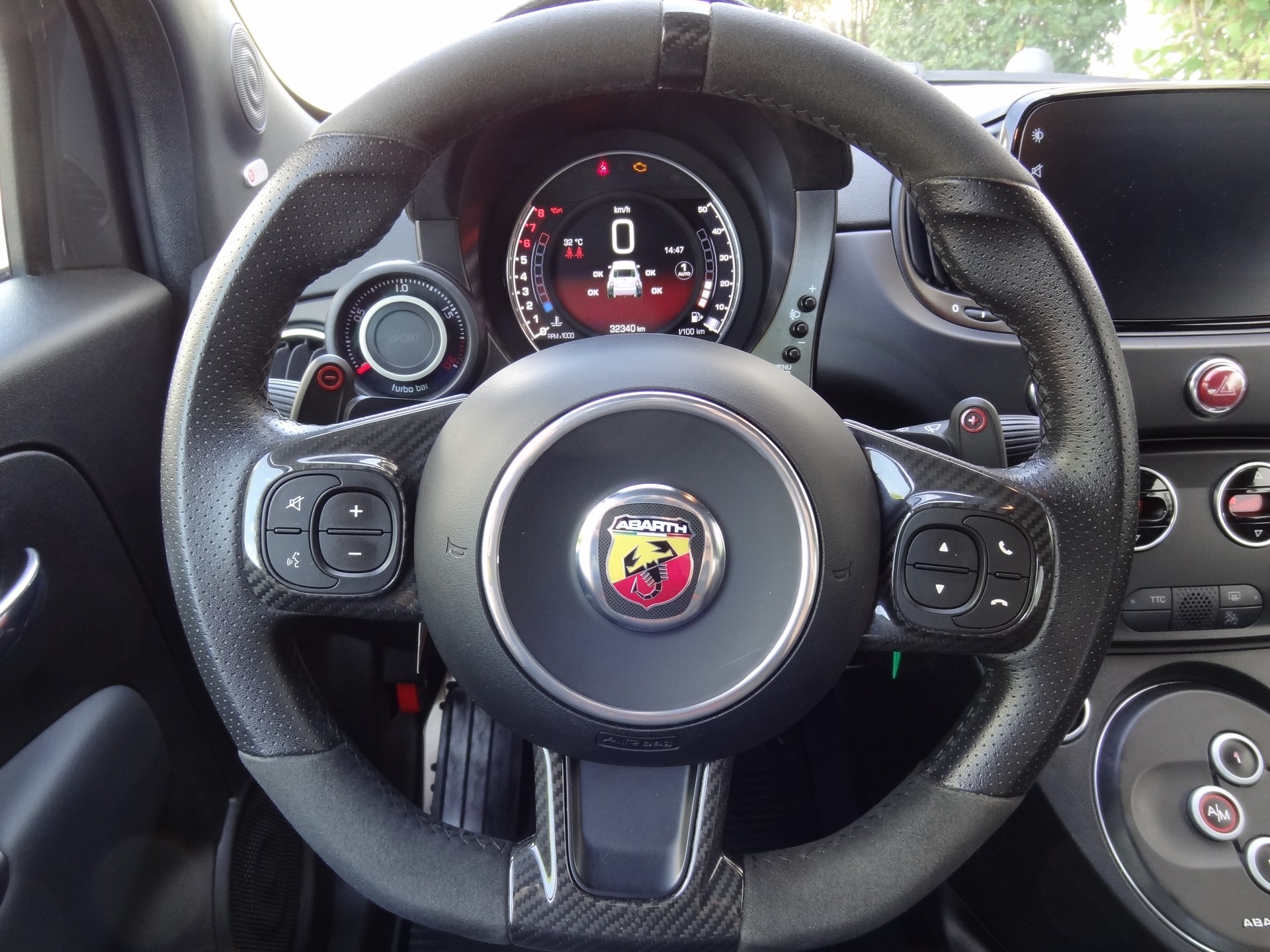 FIAT 695 1.4 16V Turbo Abarth 695 Competizione Dualogic-image-11