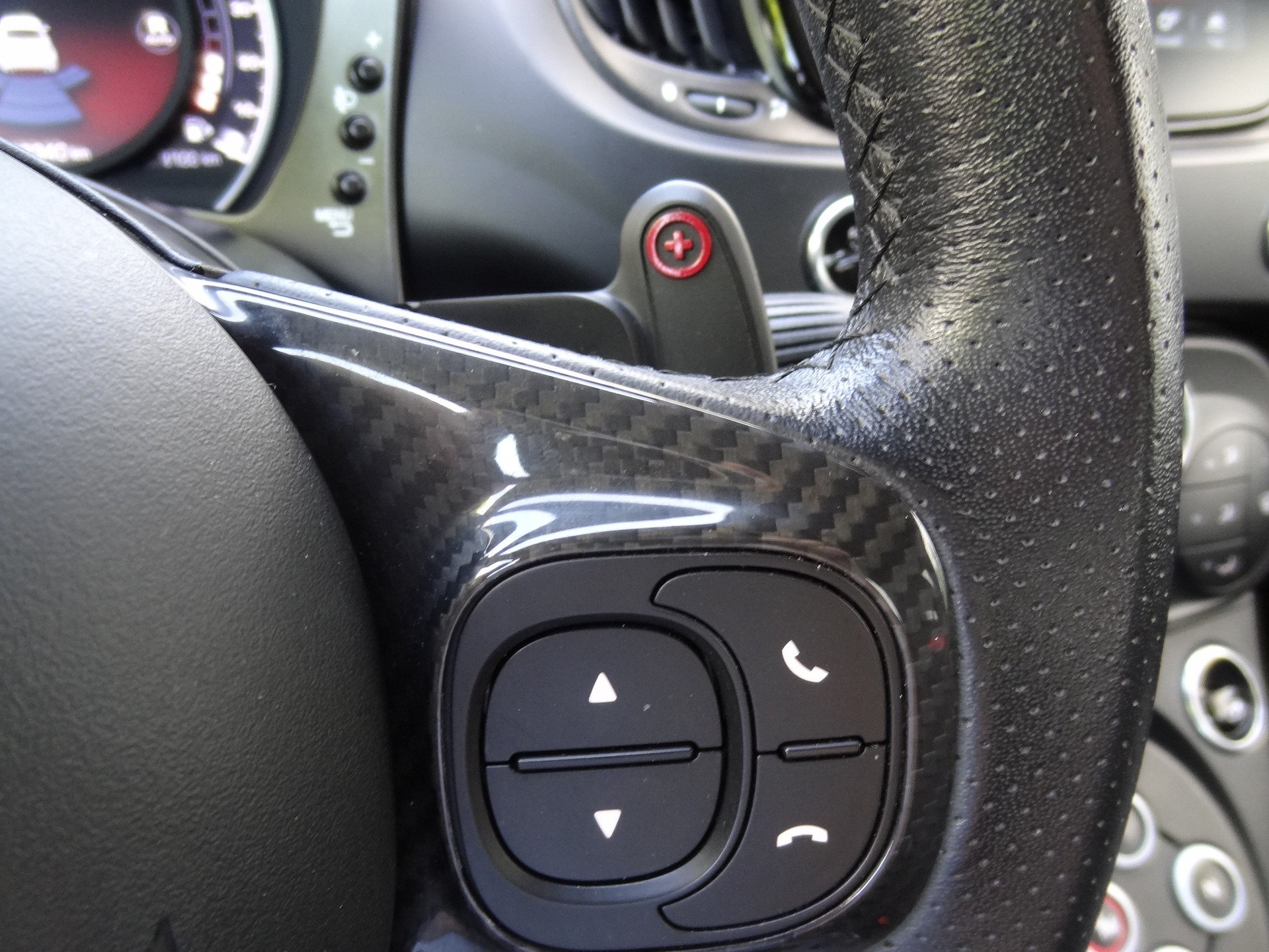 FIAT 695 1.4 16V Turbo Abarth 695 Competizione Dualogic-image-20