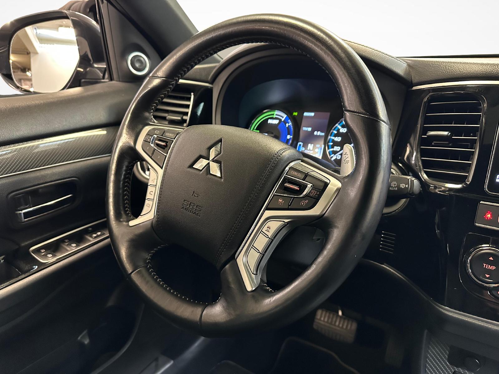 MITSUBISHI Outlander 2.4 PHEV Diamond-image-6