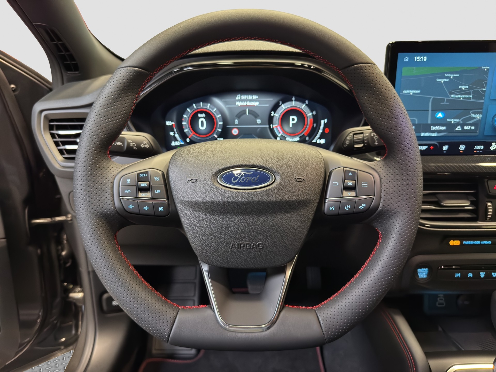 FORD Focus 1.0 MHEV ST-Line X Automat-image-5