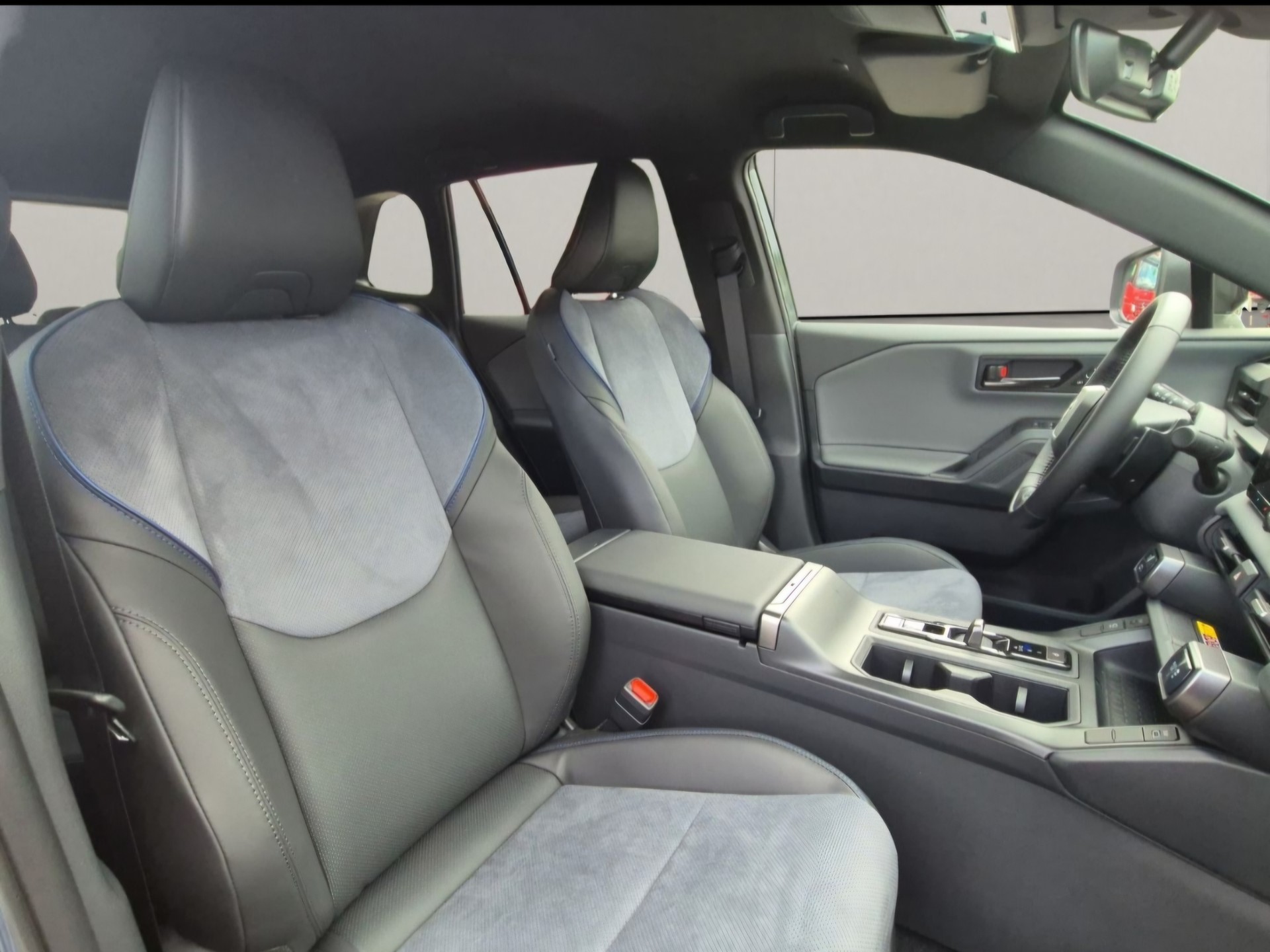 TOYOTA RAV-4 2.5 HSD GR Sport e-CVT 4WD đ„8-fachđ„-image-3