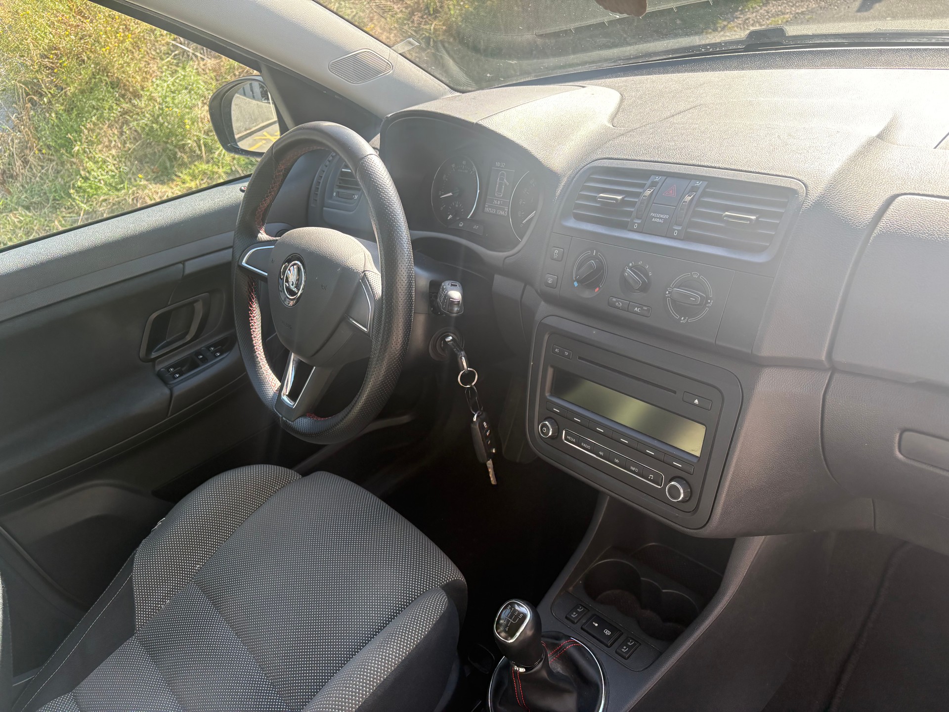 SKODA Roomster 1.2 TSI Noire-image-2