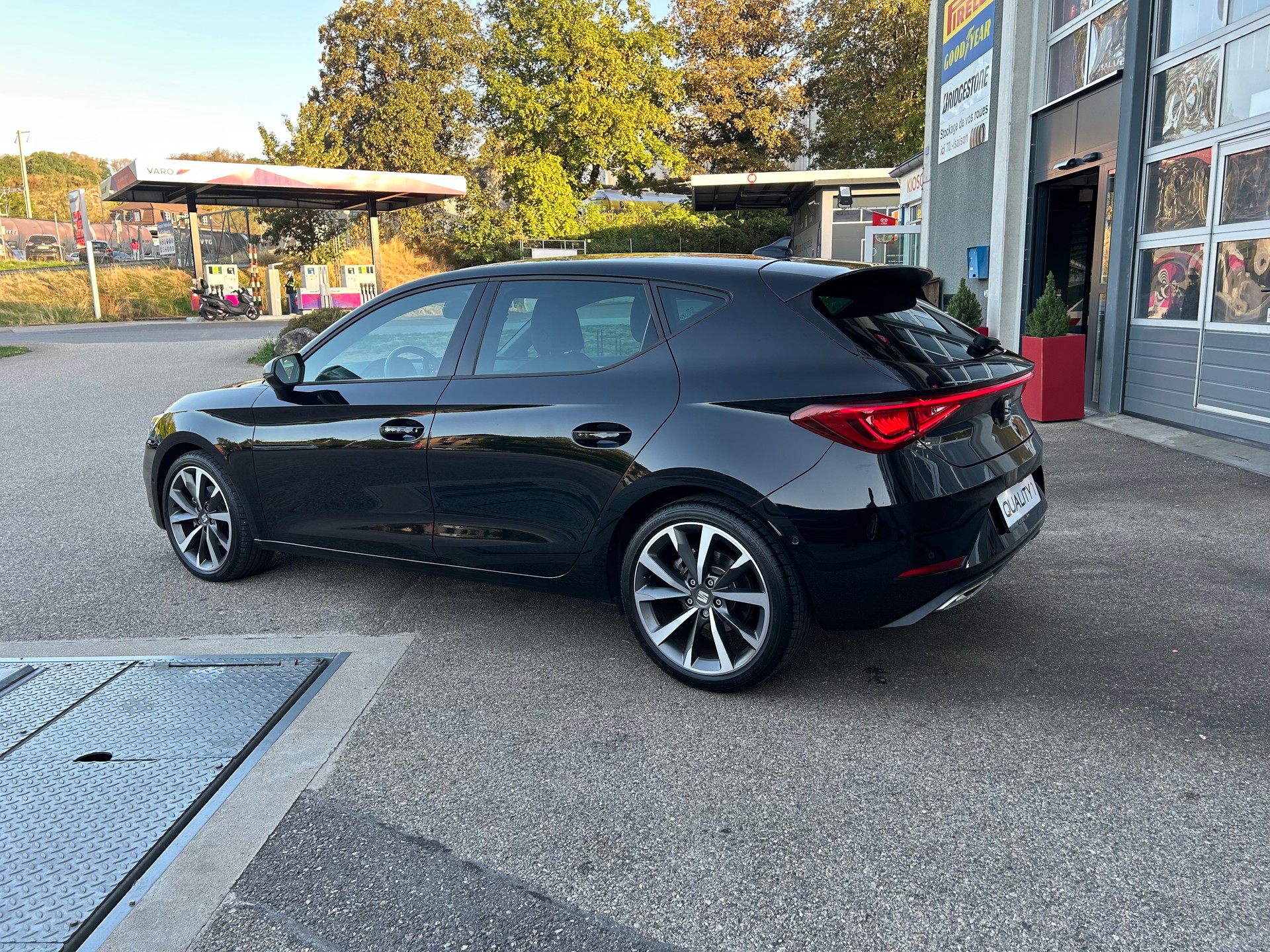 SEAT Leon 1.5 eTSI mHEV DSG FR Garantie bis 04.2019-image-3
