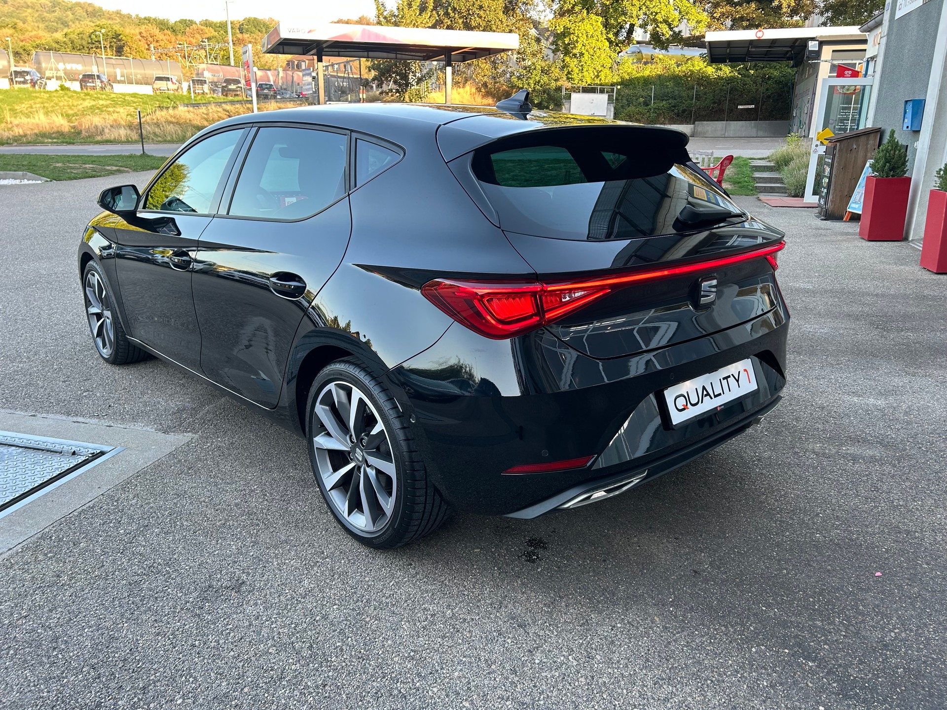 SEAT Leon 1.5 eTSI mHEV DSG FR Garantie bis 04.2019-image-4