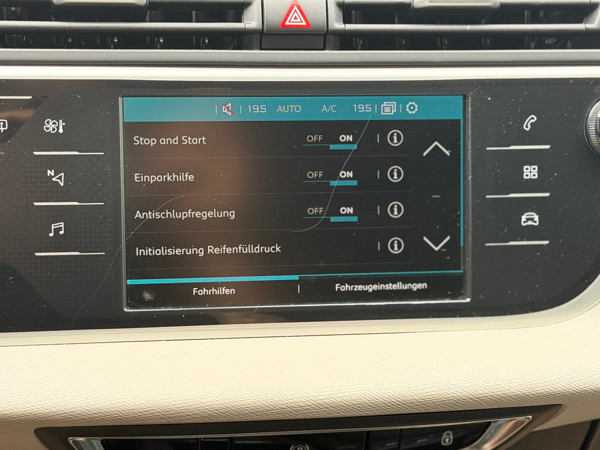 CITROEN Grand C4 Spacetourer 2.0 BlueHDi Origins EAT8-image-15