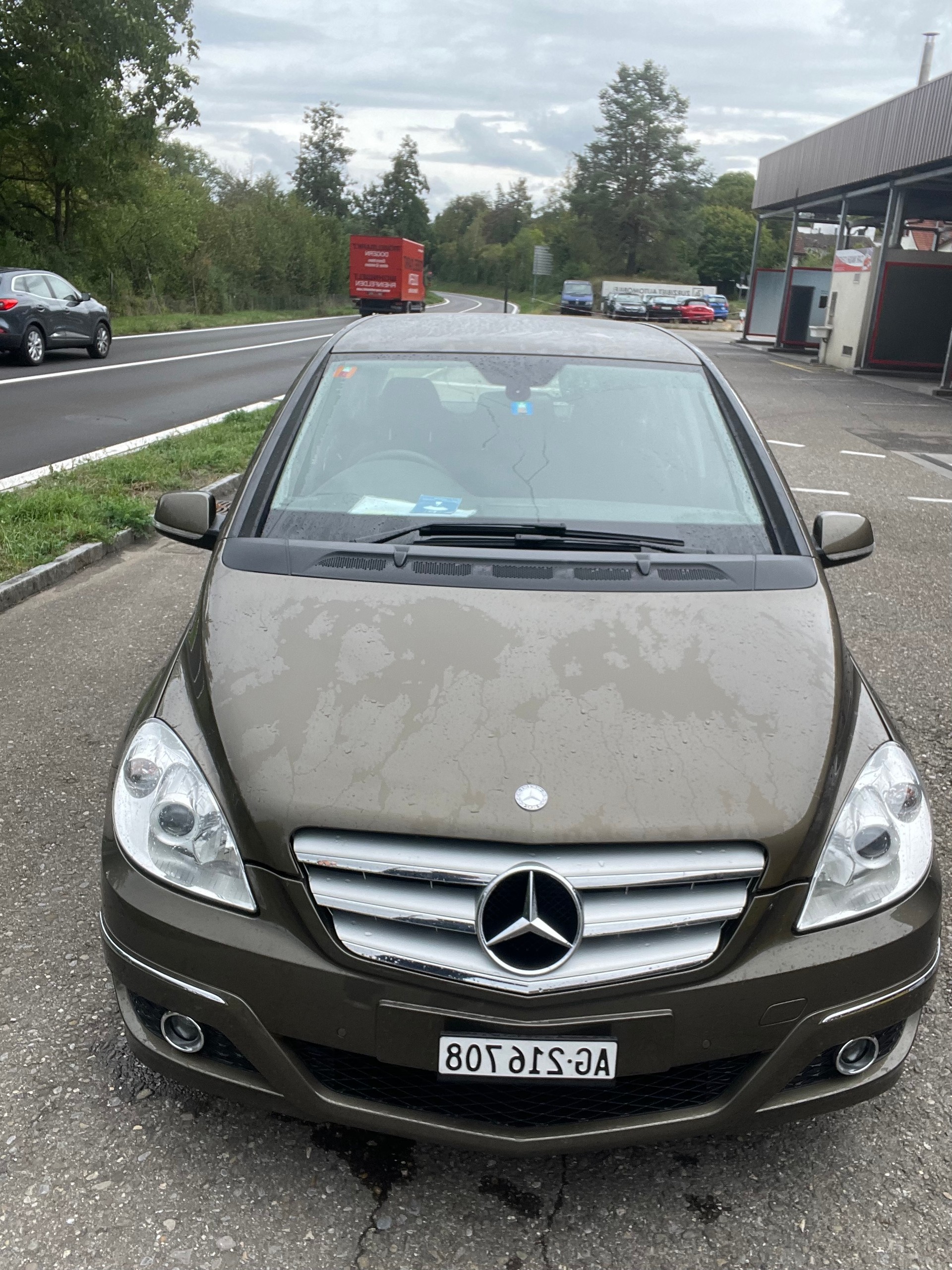 MERCEDES-BENZ B 200-image-1