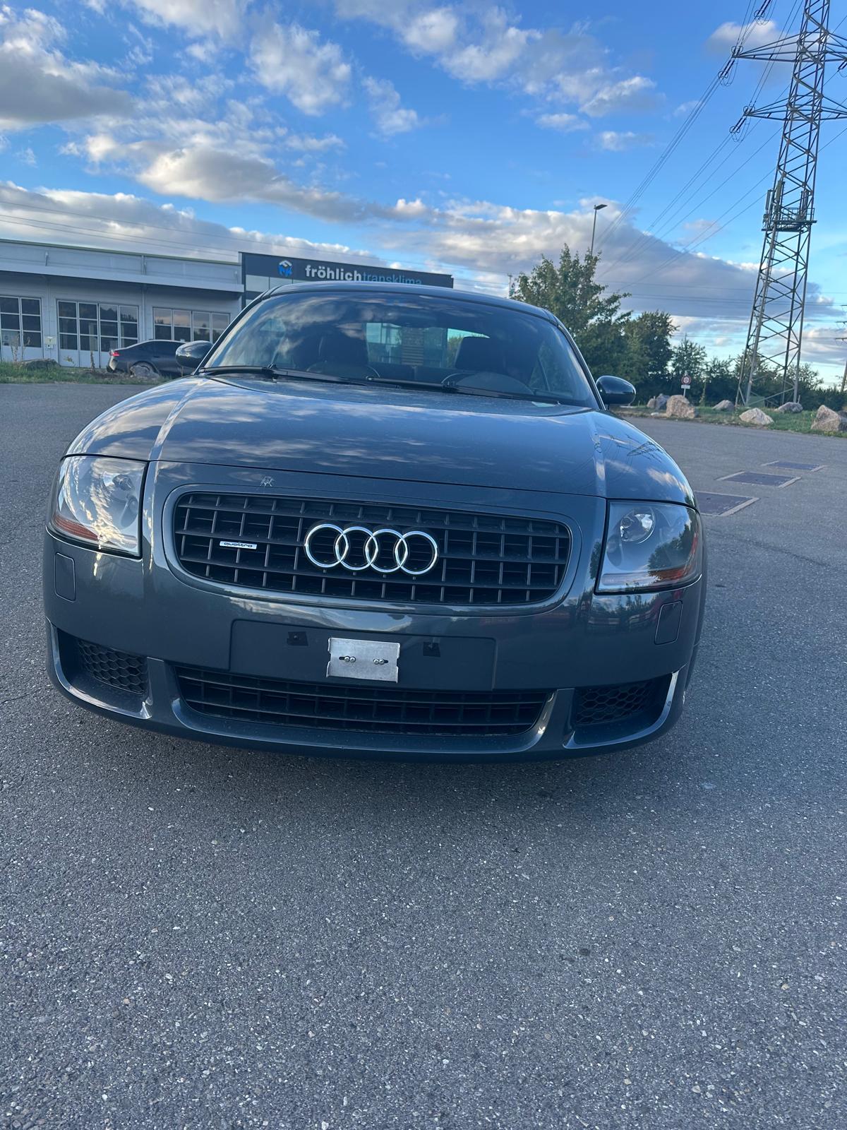 AUDI TT Coupé 3.2 quattro-image-6