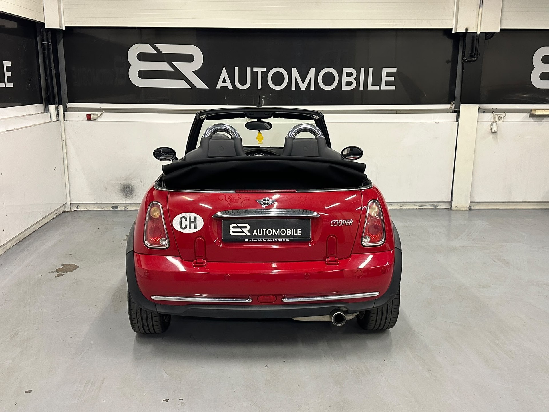 MINI Cooper Cabriolet-image-5