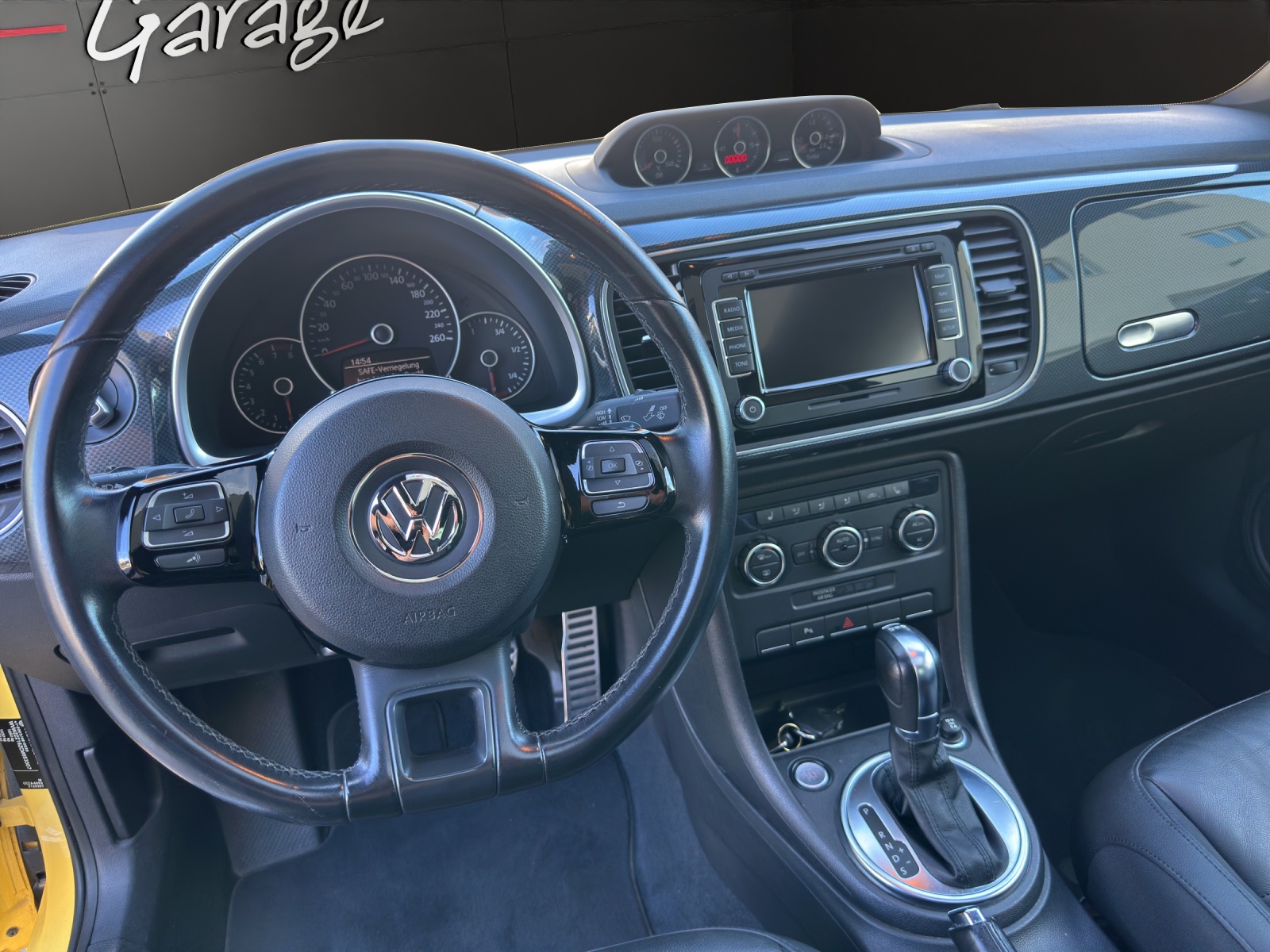 VW Beetle 2.0 TSI Sport DSG-image-8