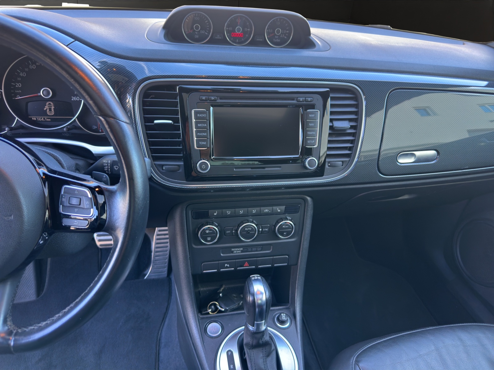 VW Beetle 2.0 TSI Sport DSG-image-9