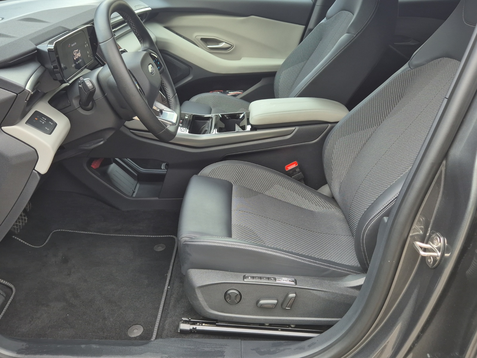 FORD Explorer Elektro 77kWh Extended Range-image-7
