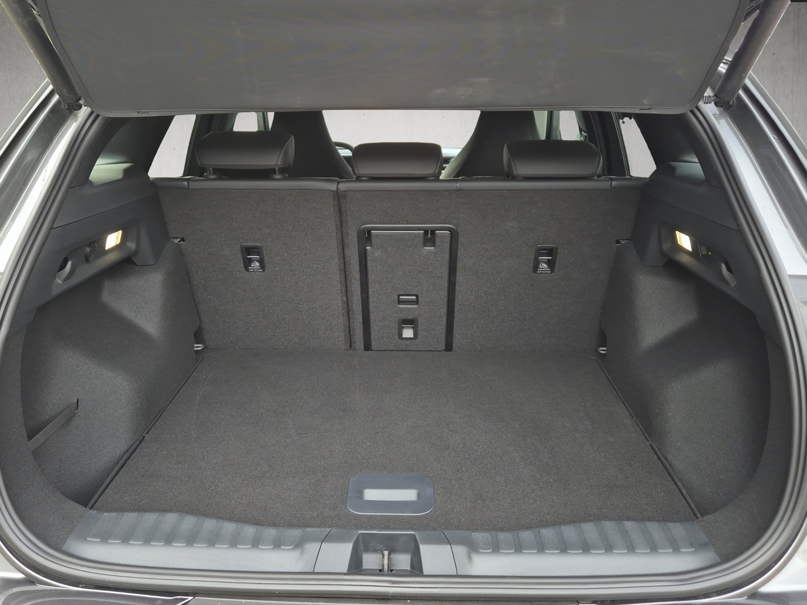 FORD Explorer Elektro 77kWh Extended Range-image-17