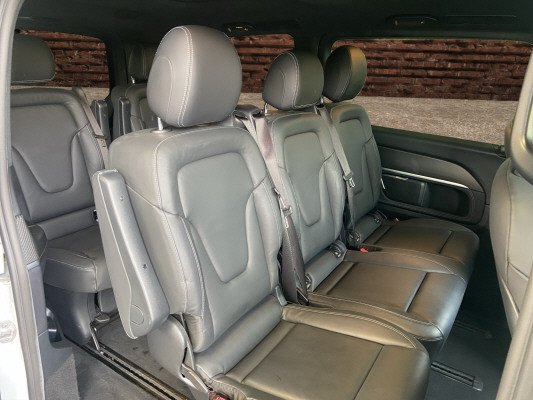 MERCEDES-BENZ V 300 d SwissEdition L 4M-image-12