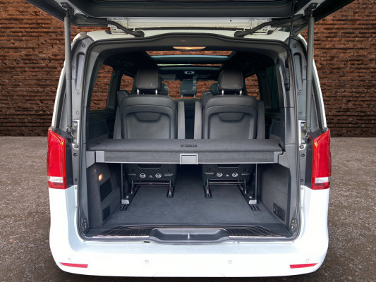 MERCEDES-BENZ V 300 d SwissEdition L 4M-image-6