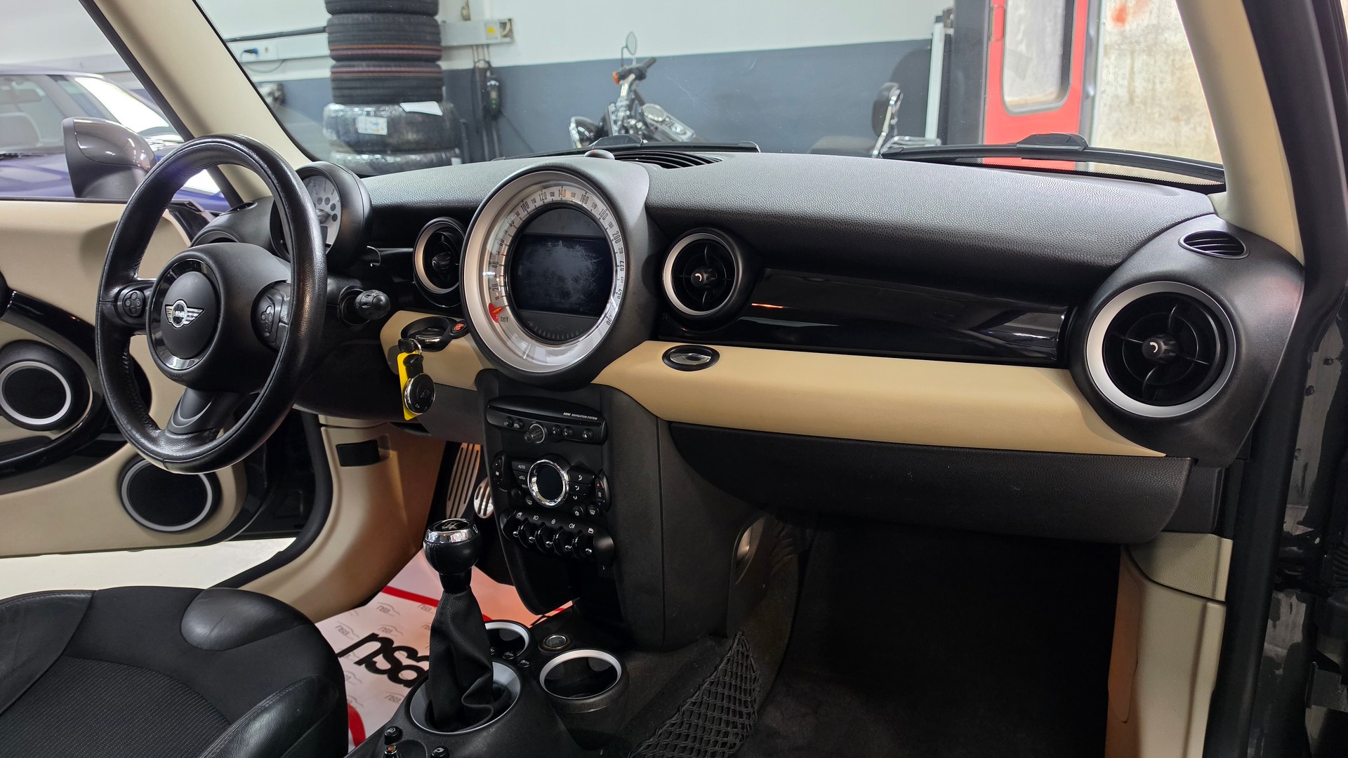MINI Cooper S-image-21