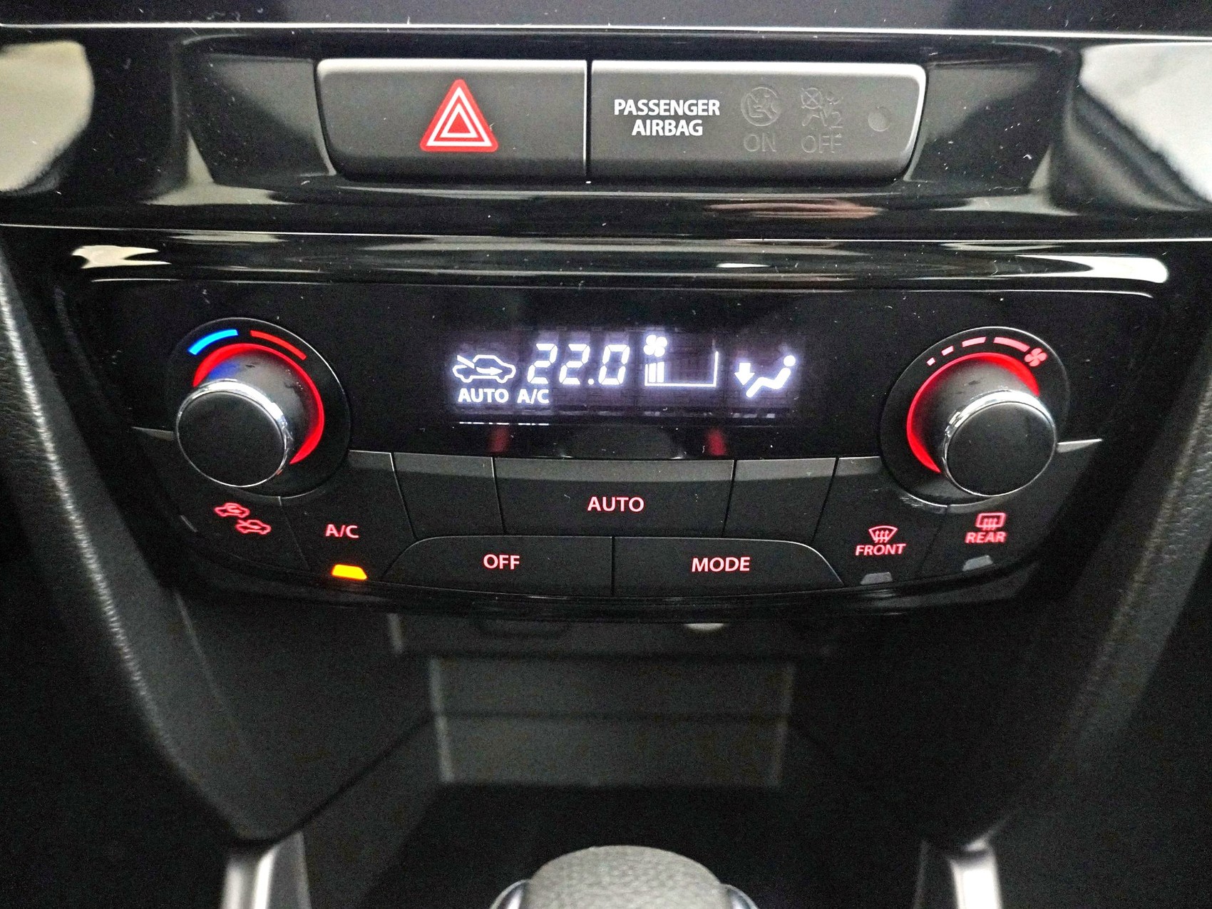 SUZUKI Vitara 1.5 Piz Sulai Top Hybrid 4x4-image-14